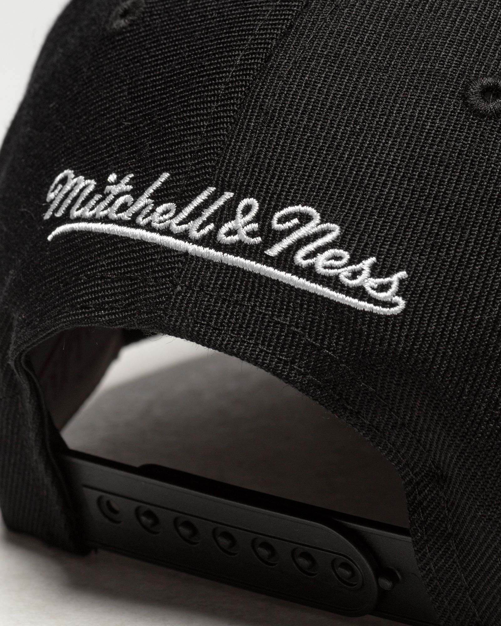 NBA TEAM SCRIPT 2.0 SNAPBACK CAP CHICAGO BULLS