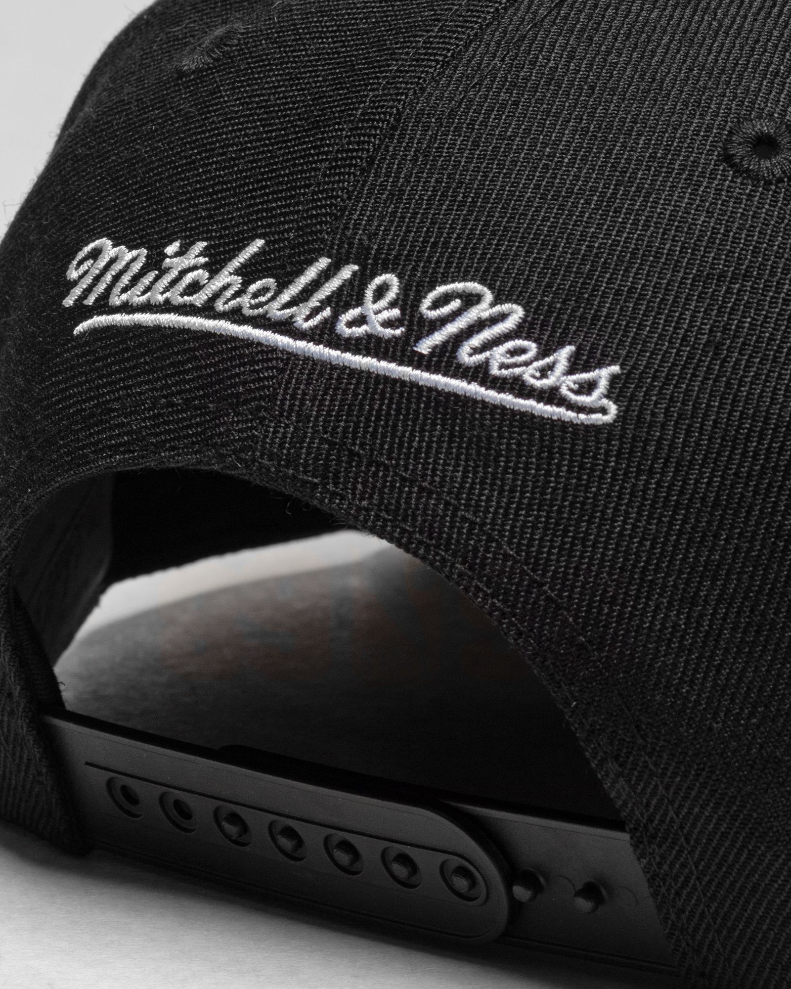 NBA B2B SNAPBACK CAP HWC DETROIT PISTONS 1989-90