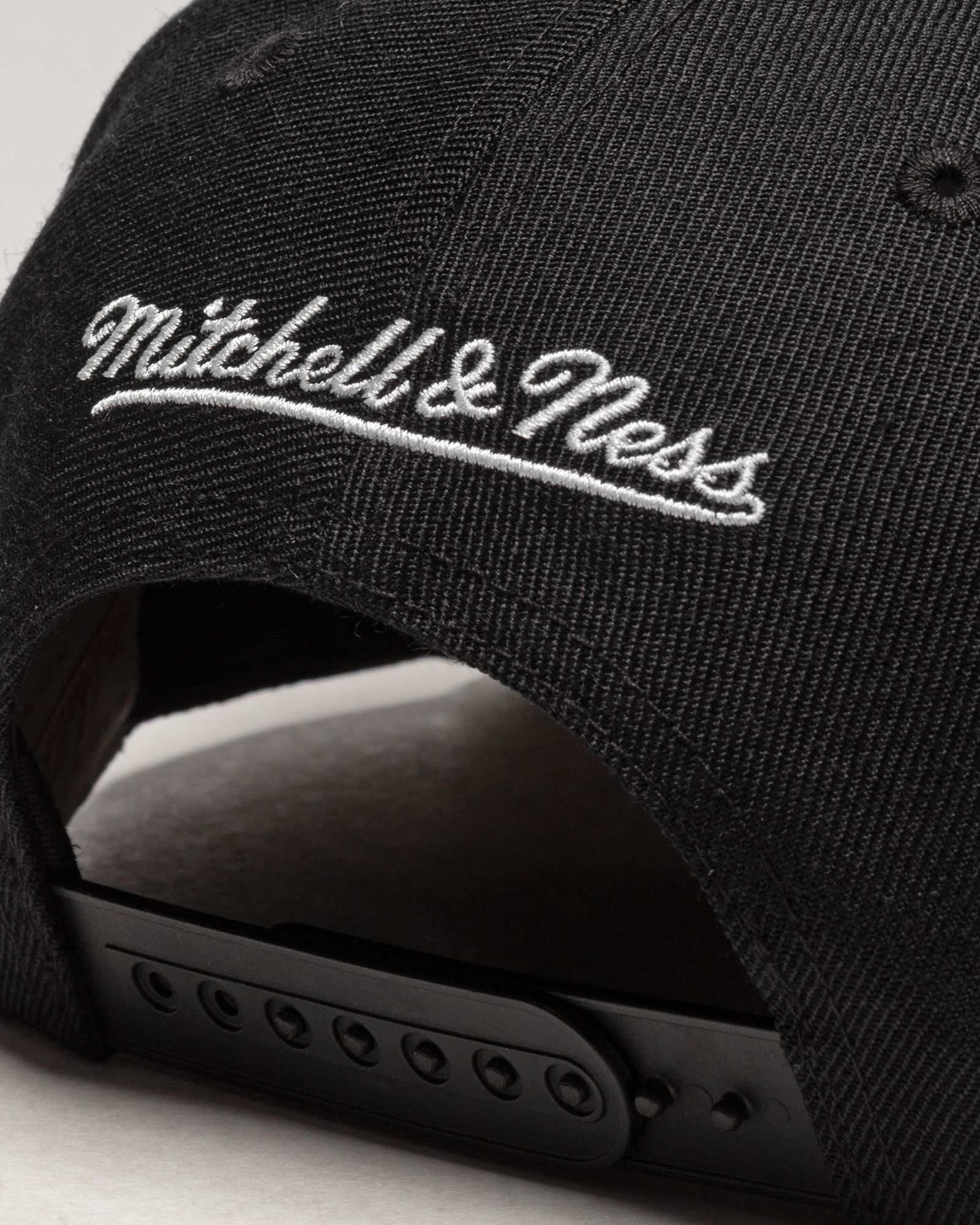 NBA CHAMPS SNAPBACK CAP HWC CLEVELAND CAVALIERS 2016