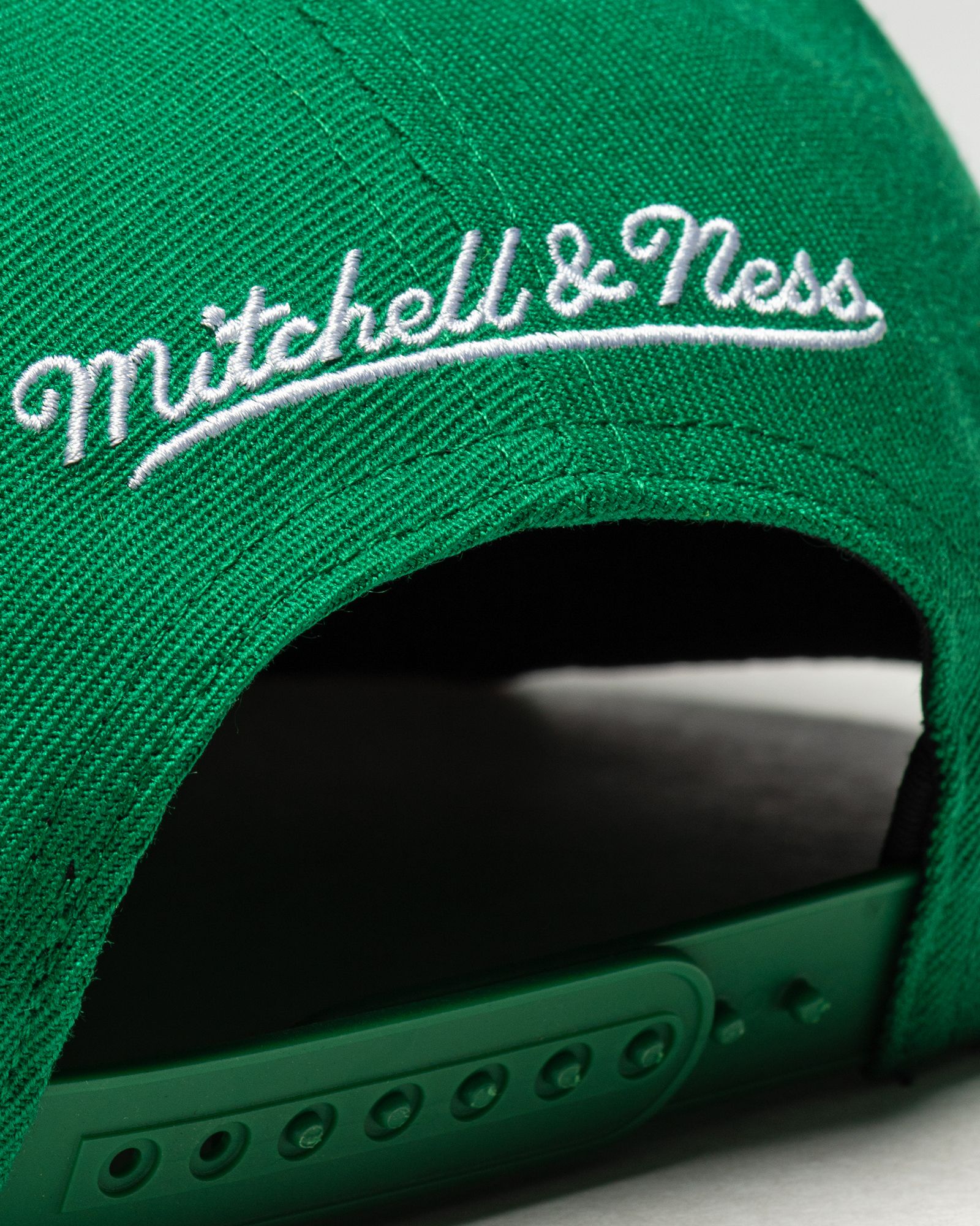 NBA CHAMPS SNAPBACK CAP HWC BOSTON CELTICS 08