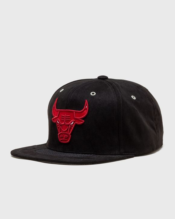 Mitchell & Ness Chicago Bulls Snapback Cap Mens Hat (White/Red)