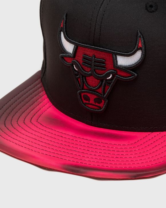 Mitchell and Ness Chicago Bulls 1991-92 Back to Back Champs Snapback Black