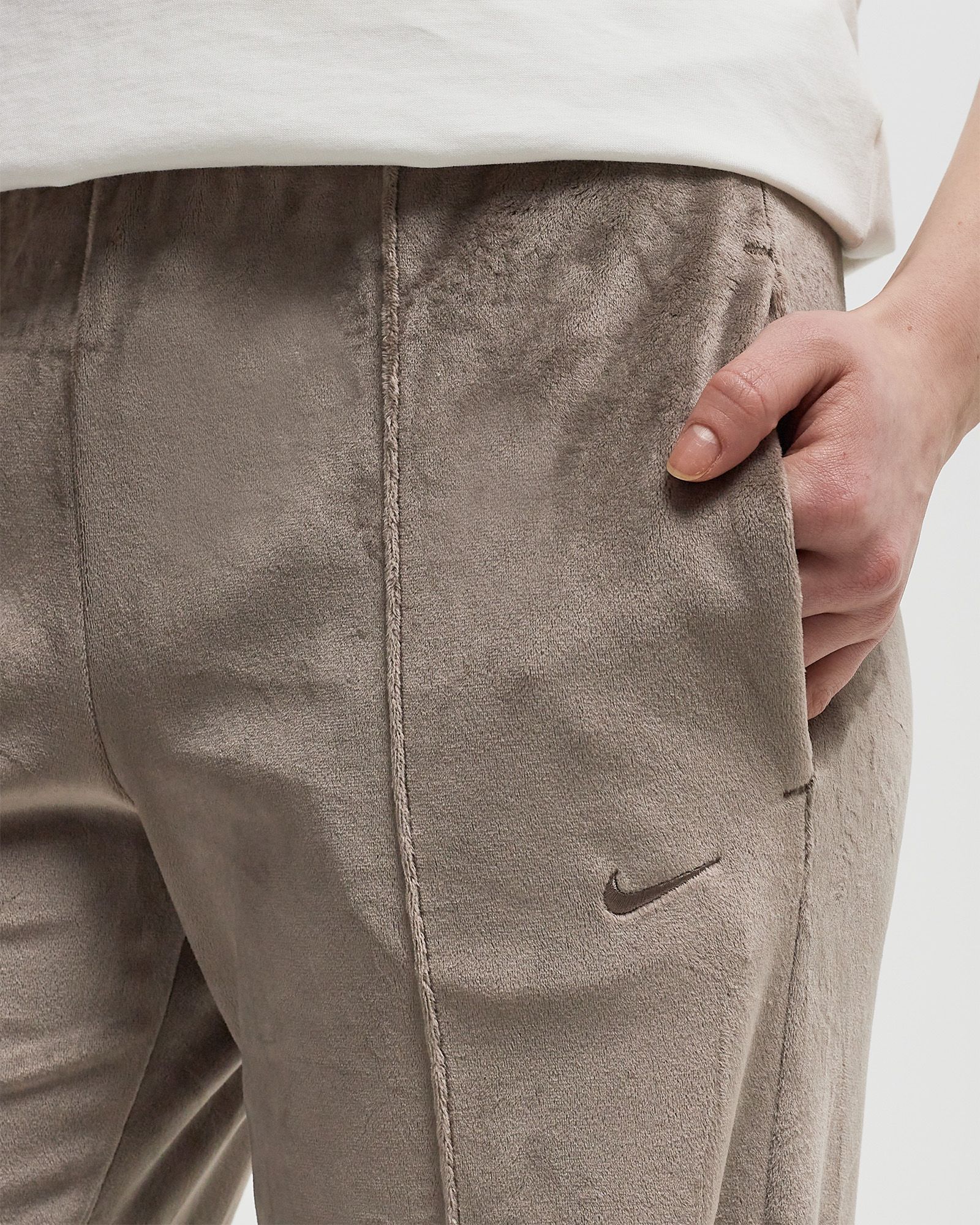 WMNS Sportswear Chill Knit Mid-Rise Velour Pants