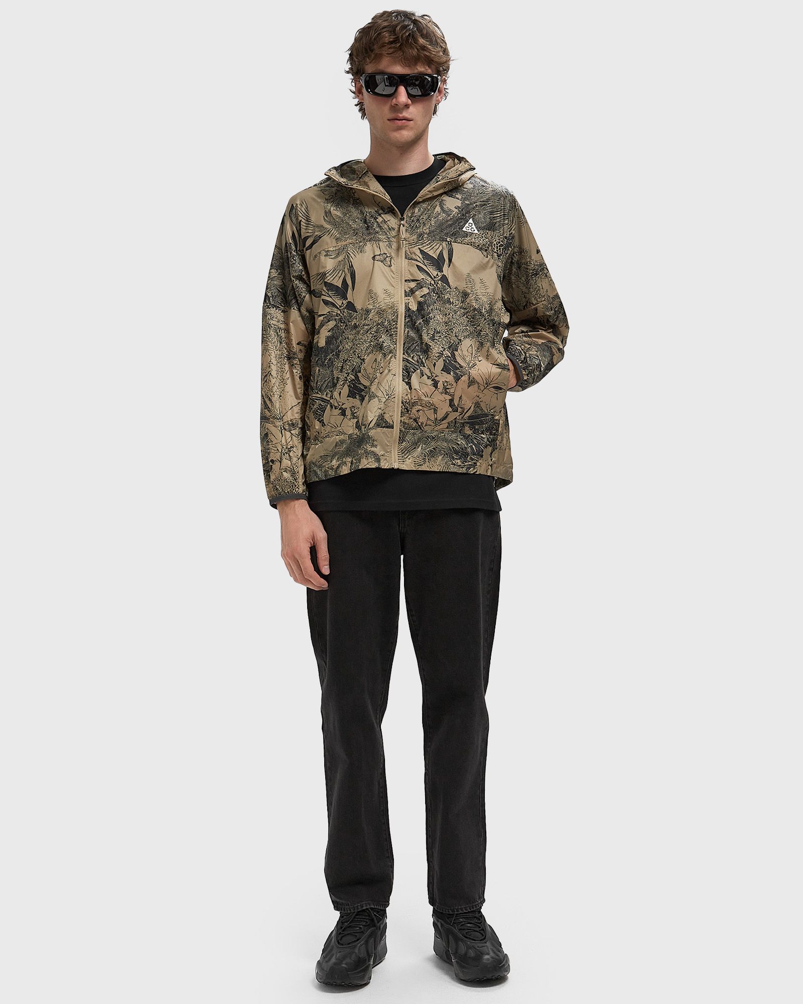 Nike ACG WNDPRF CNDR CNE JKT AOP Brown | BSTN Store