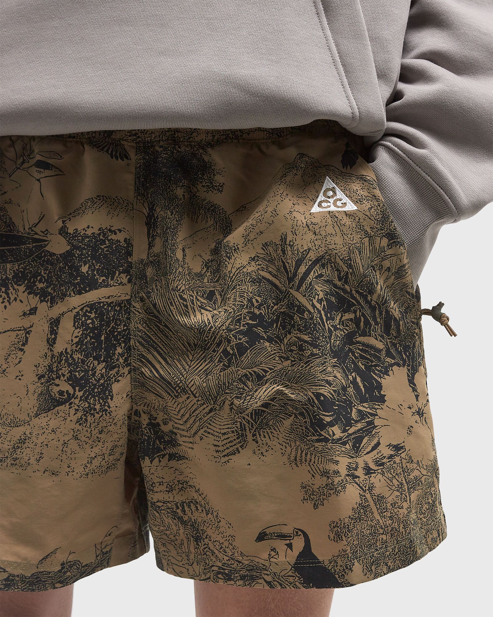 ACG RESERVOIR GOAT SHORT AOP