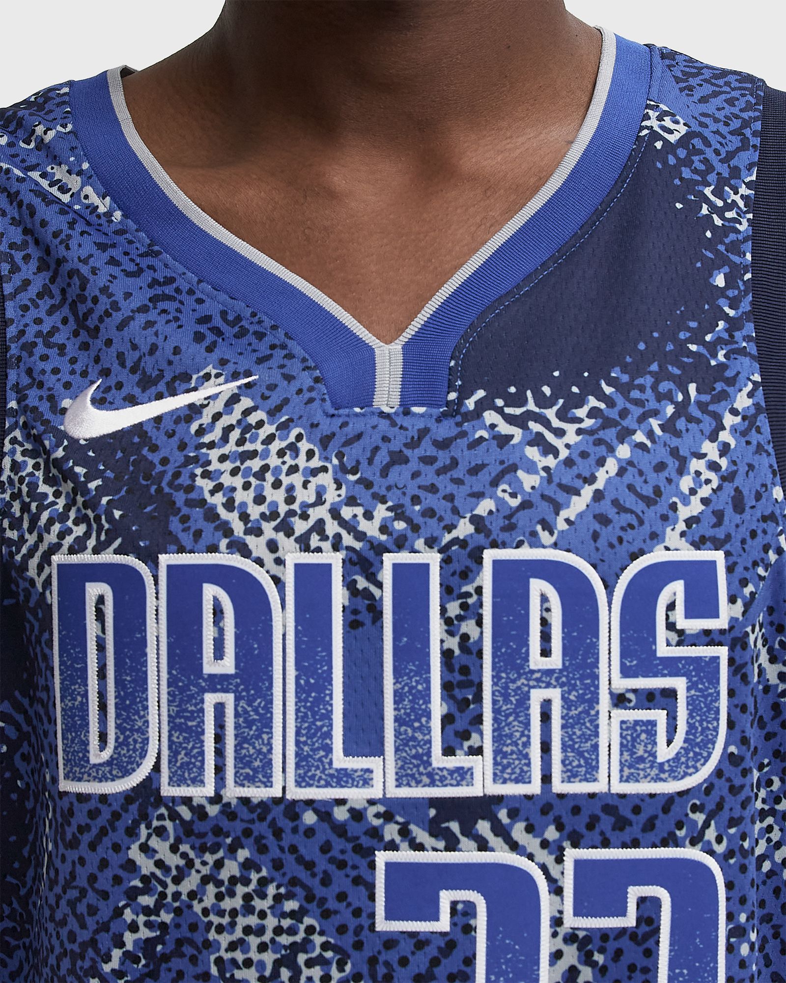 SEL MNK DF JSY V5 LUKA DONCIC