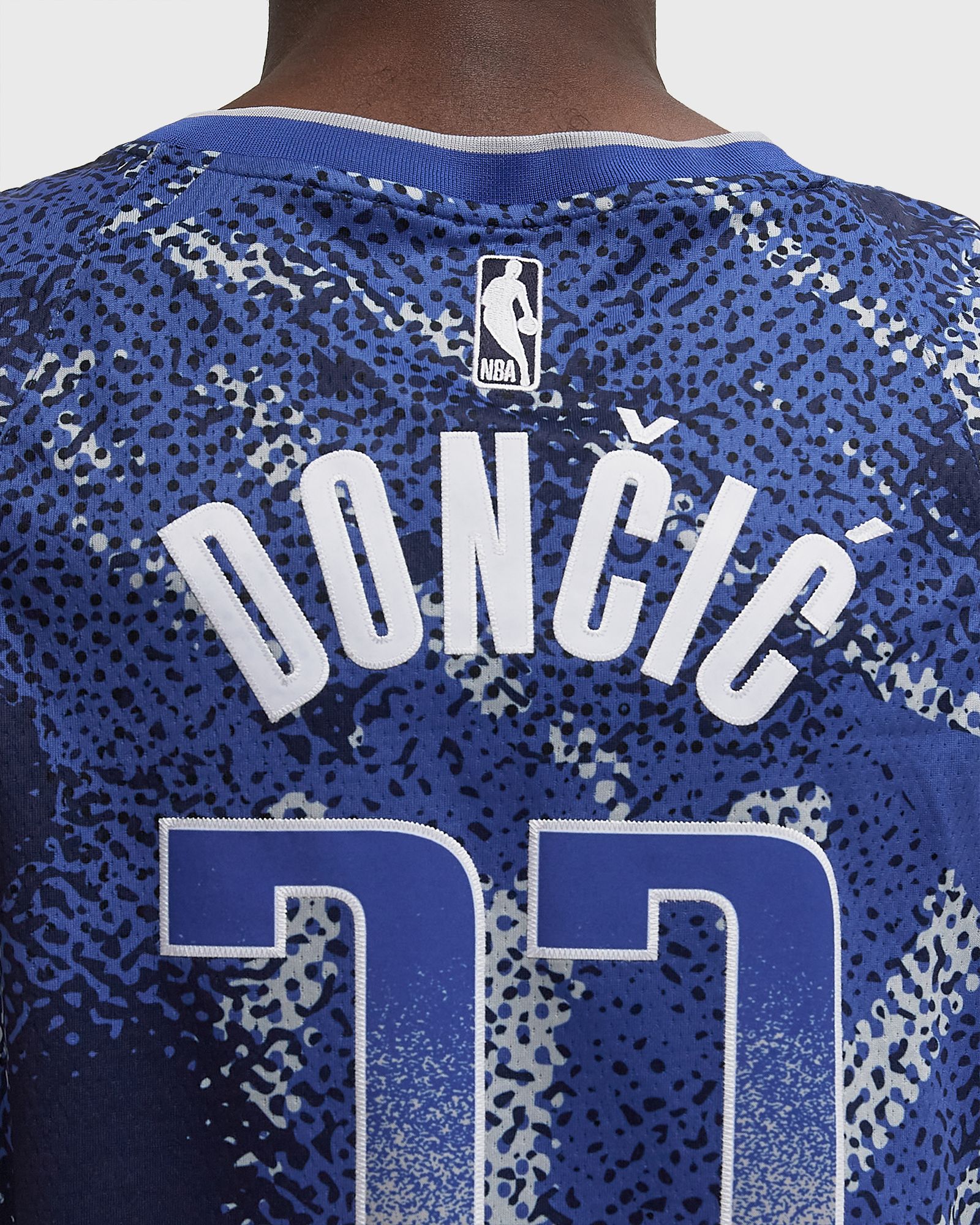 SEL MNK DF JSY V5 LUKA DONCIC