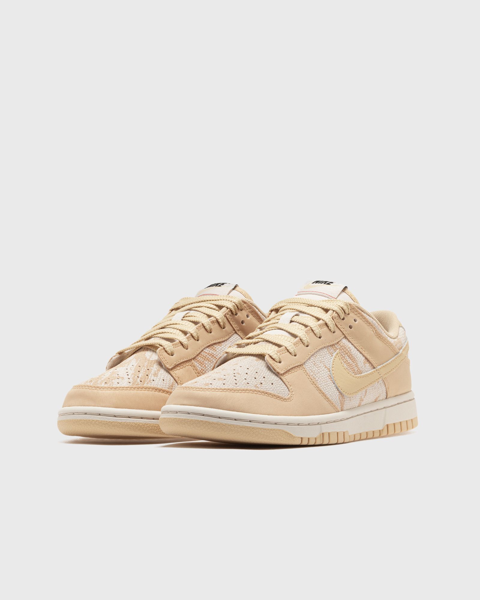WMNS DUNK LOW