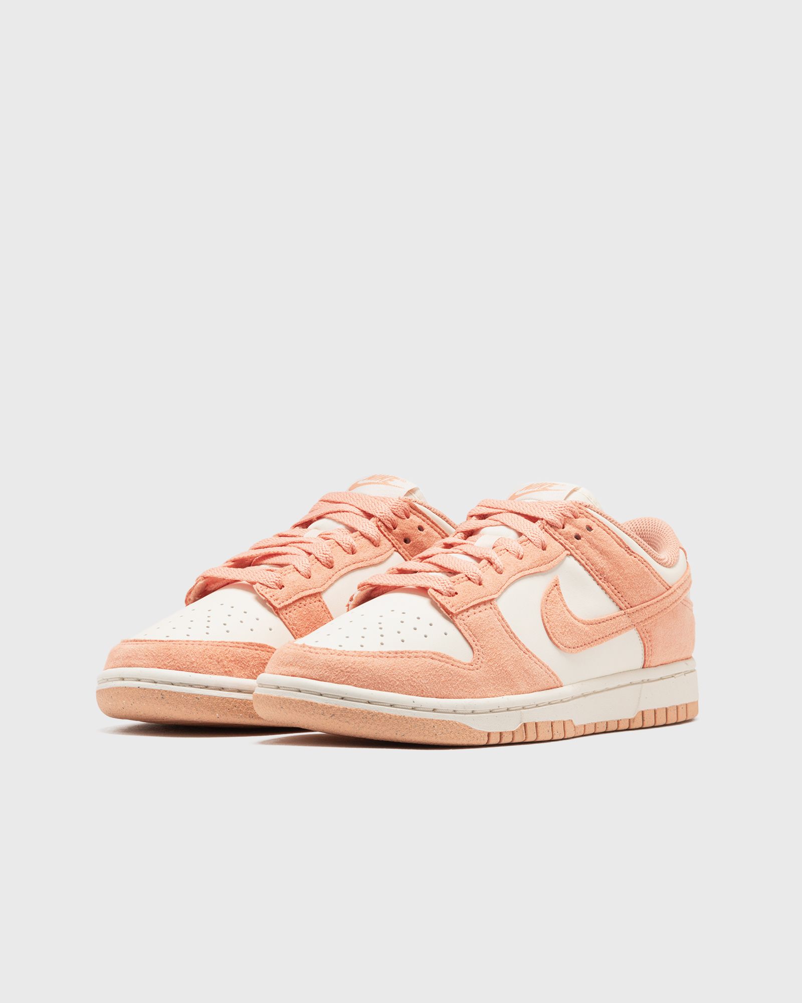 WMNS DUNK LOW