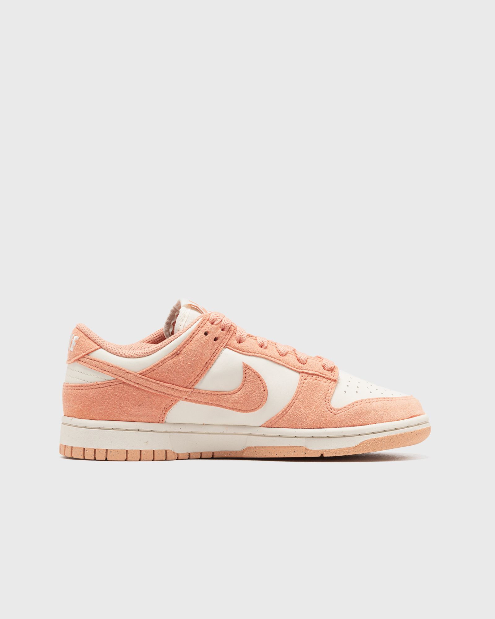 WMNS DUNK LOW