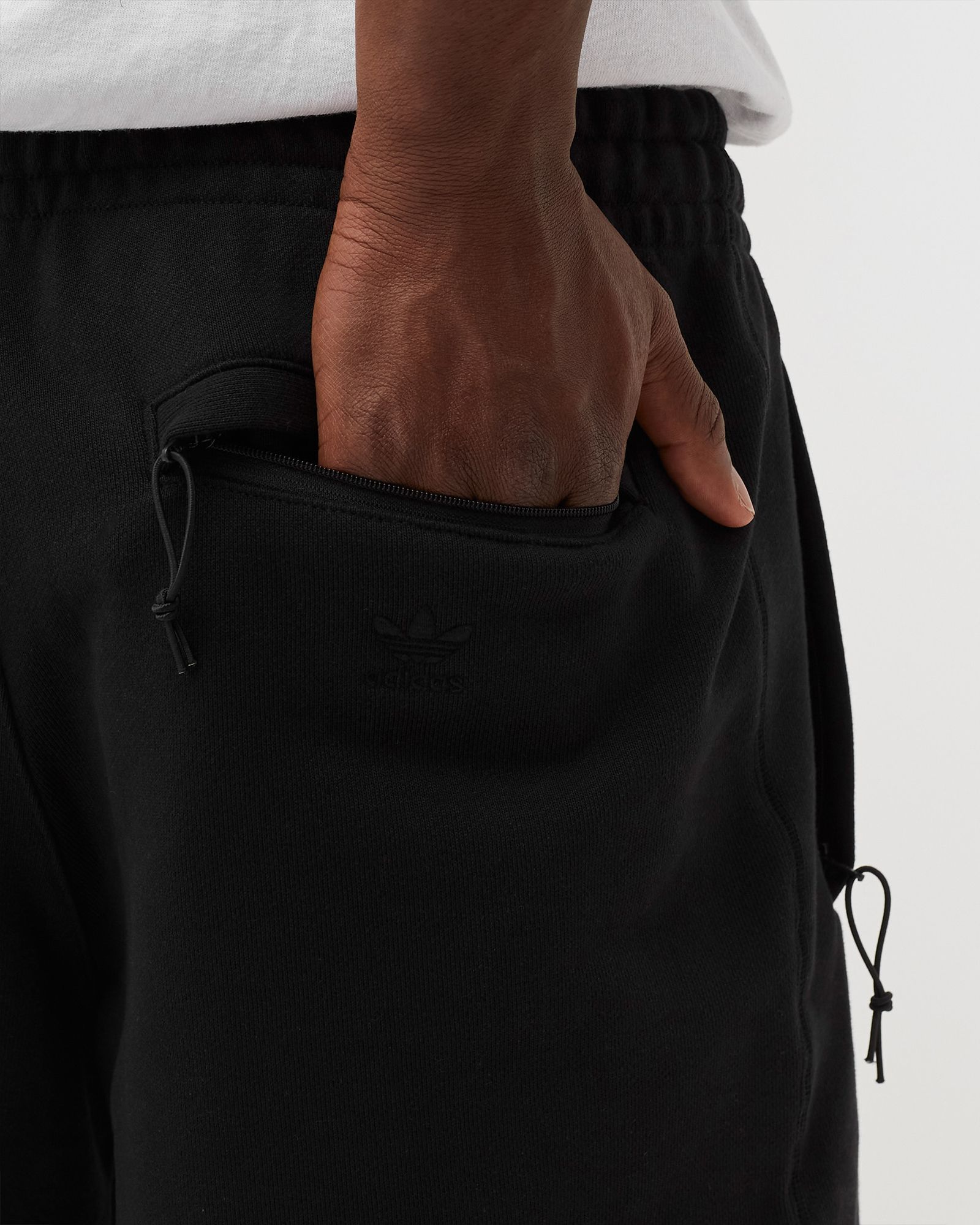 PHARRELL WILLIAMS BASICS SHORT