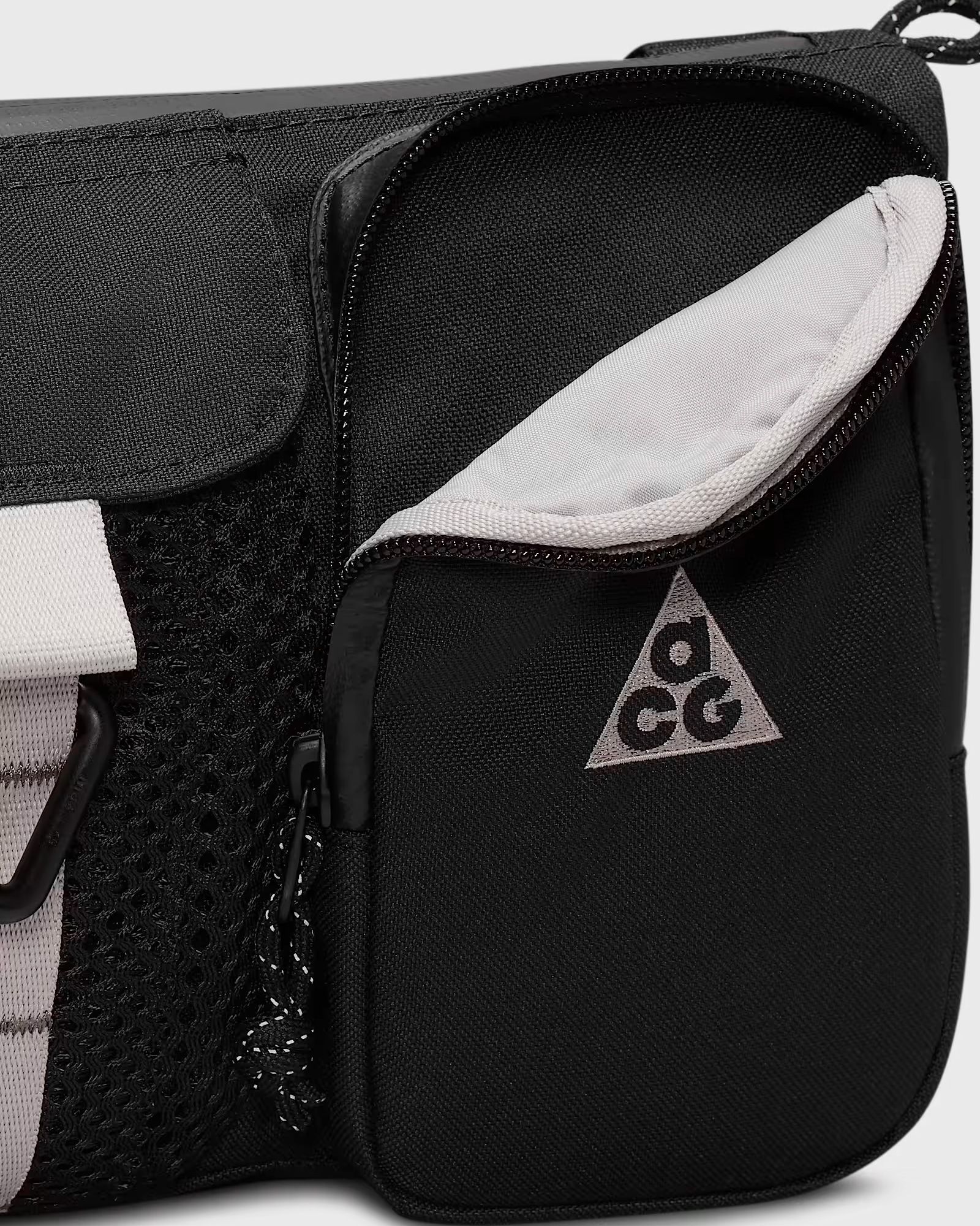 ACG DAYMAX CROSSBODY