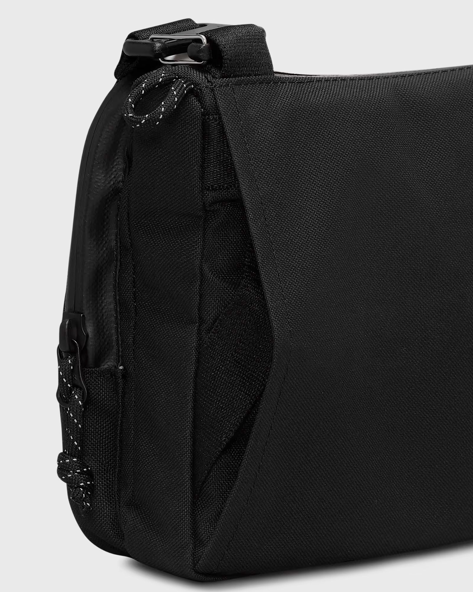 ACG DAYMAX CROSSBODY