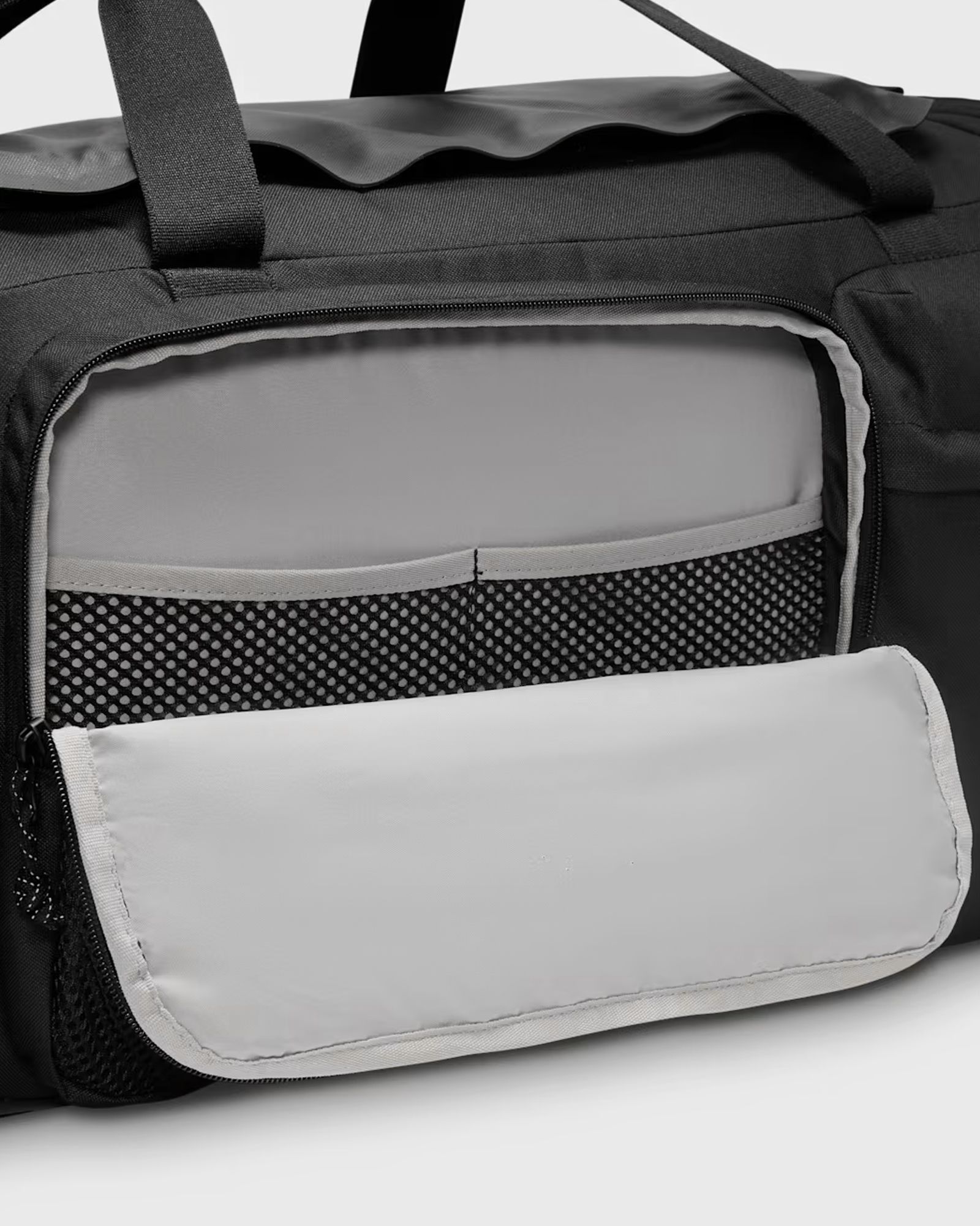 ACG DAYMAX DUFFEL BAG