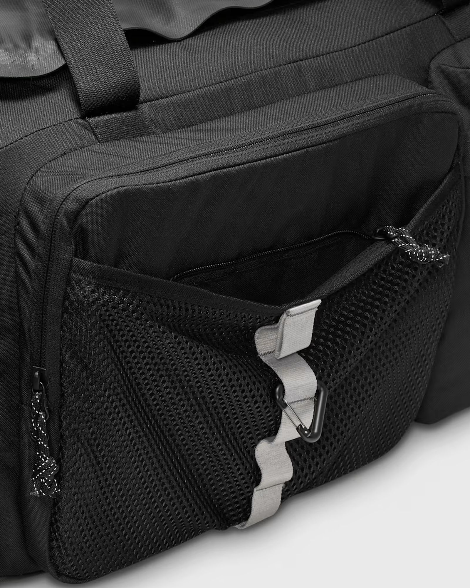 ACG DAYMAX DUFFEL BAG