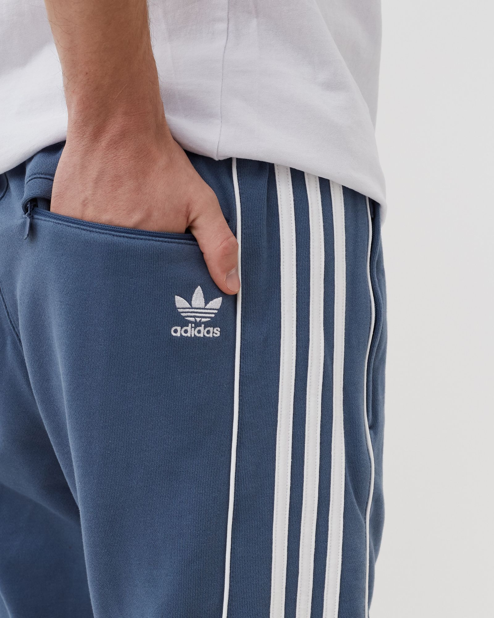 ESSENTIALS SWEATPANTS