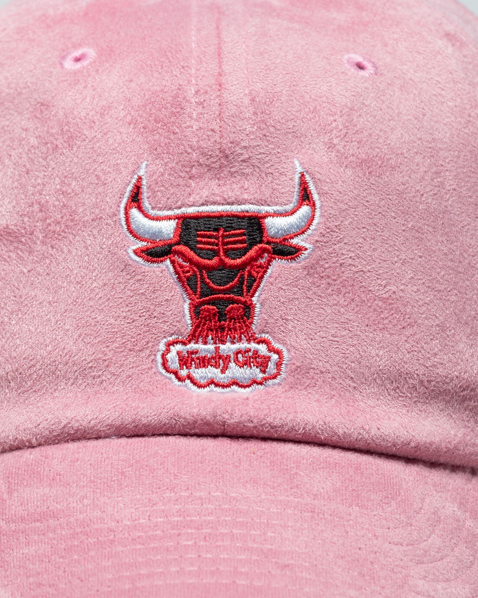 SUEDE DAD STRAPBACK BULLS