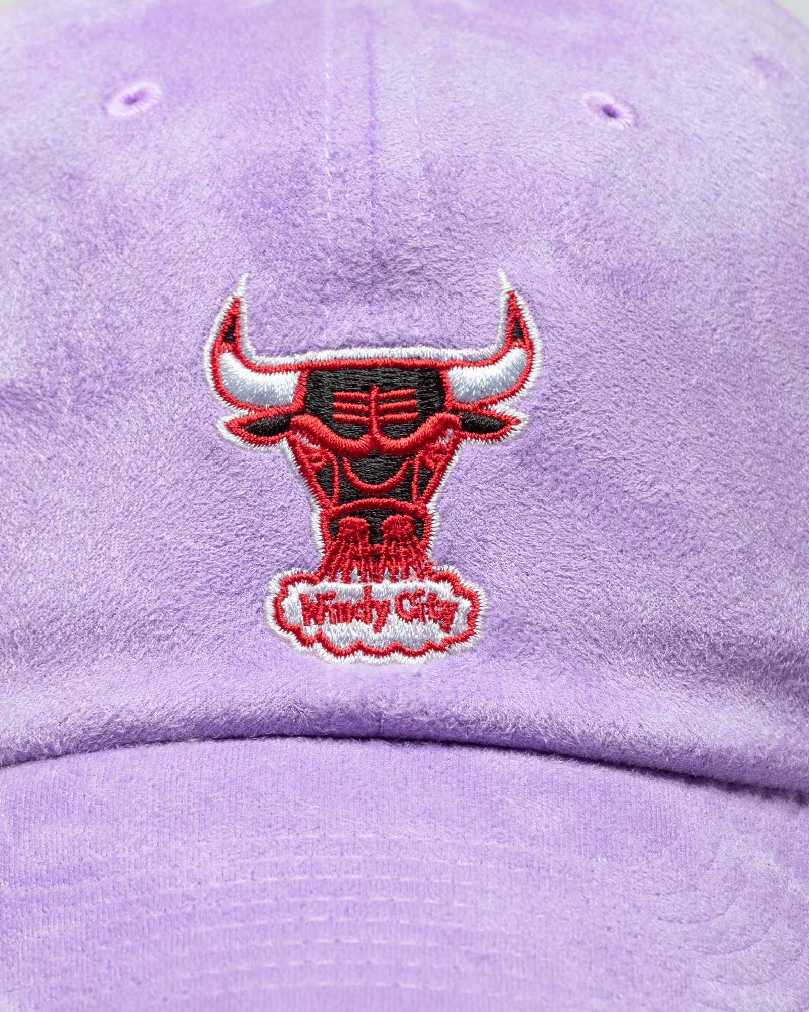 SUEDE DAD STRAPBACK BULLS