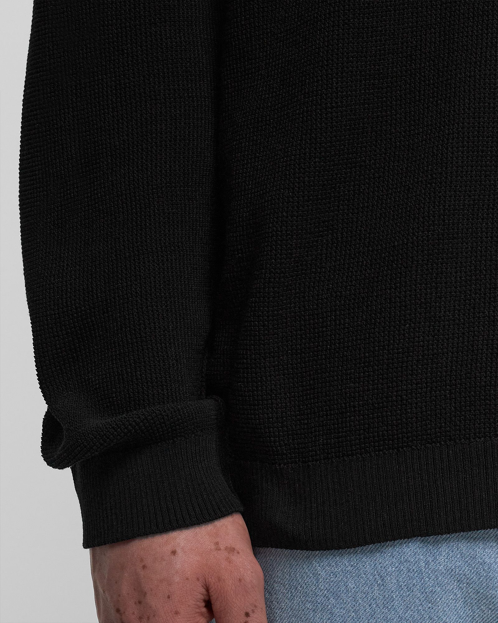 MEN'S SWEATER