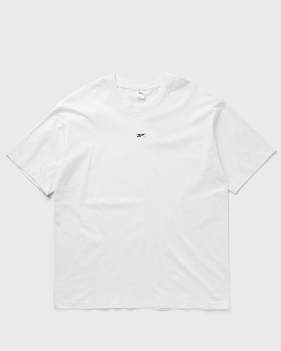 CLASSIC WARDROBE ESSENTIALS TEE