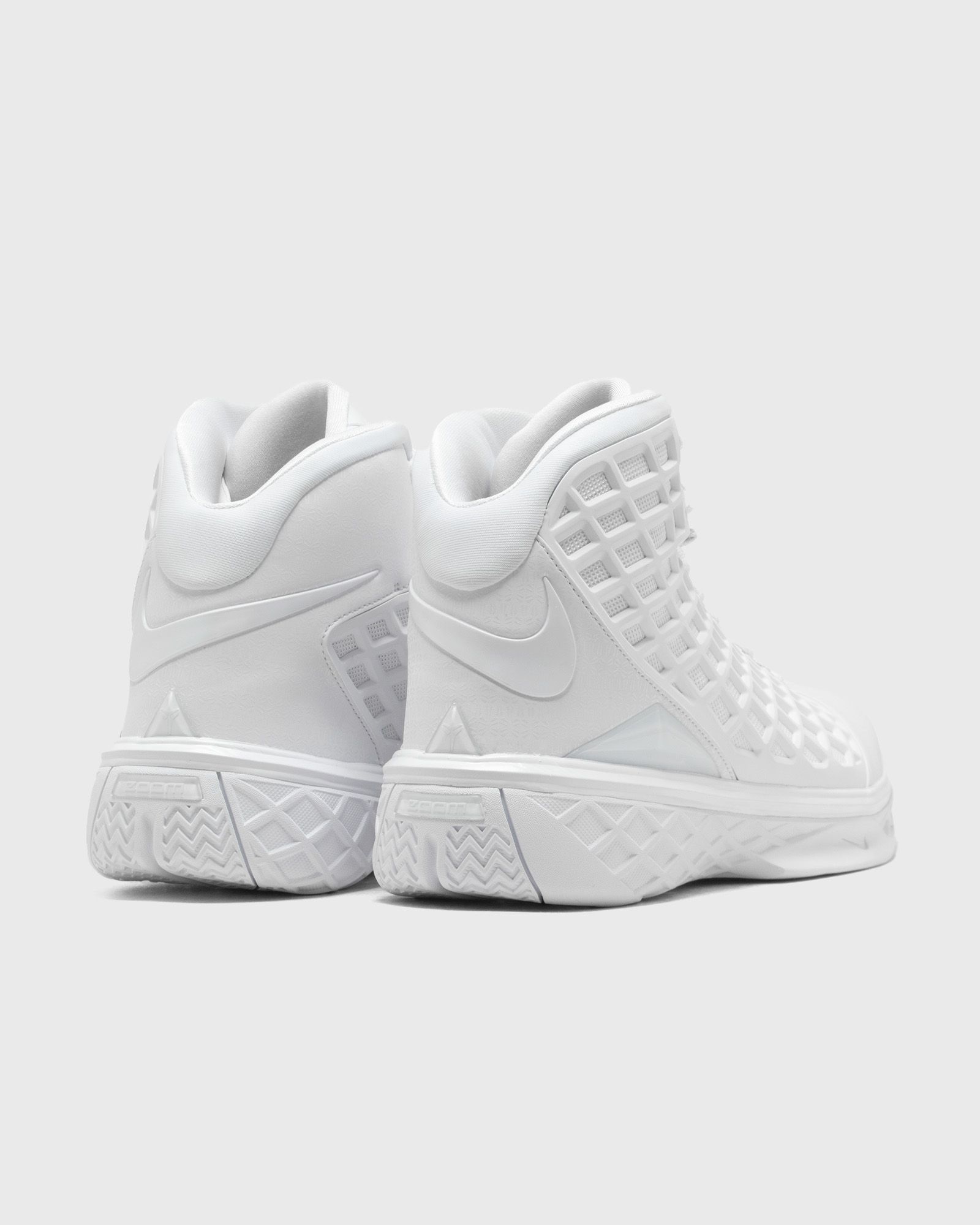H*a様 Kobe 3 Protro Vanessa Bryant Unveils First-Ever Nike Kobe 3 Protro Low