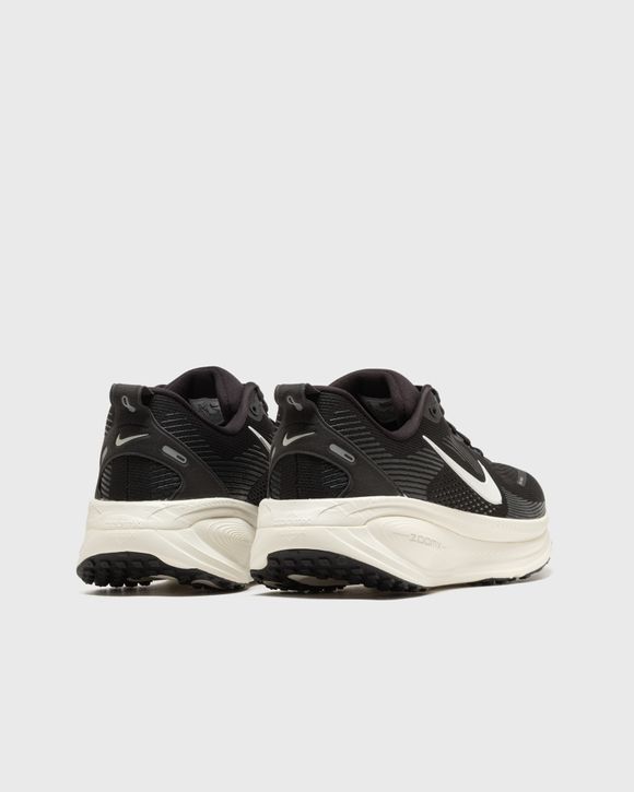 WMNS Vomero 18