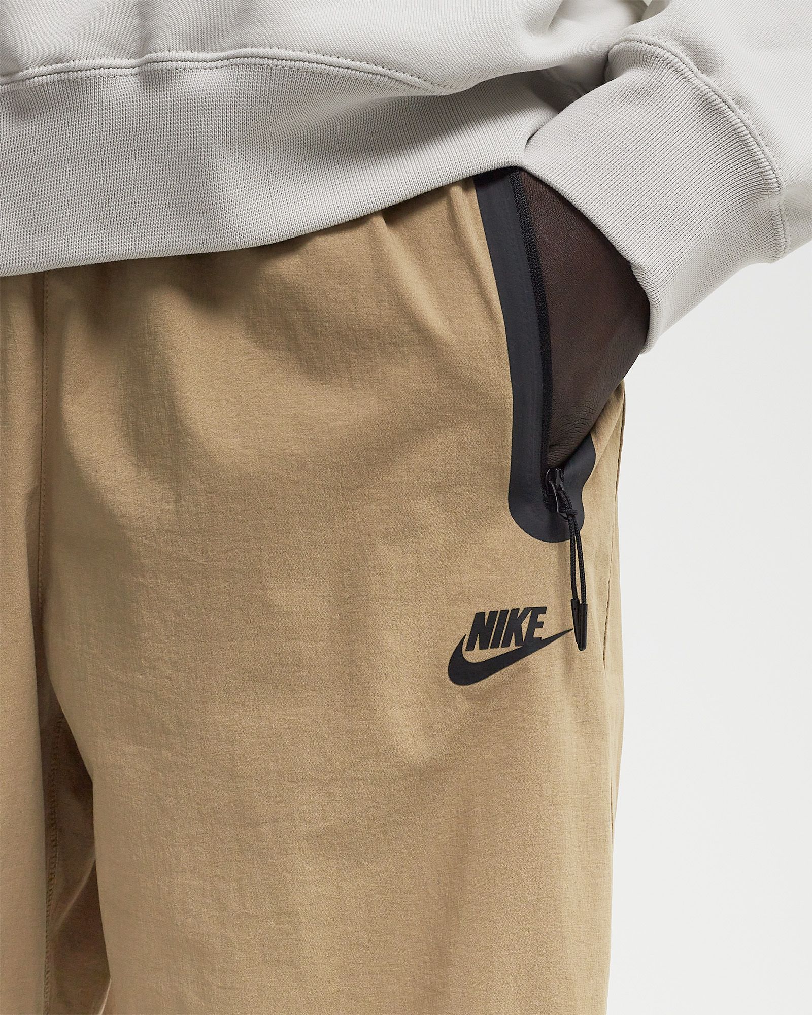 Tech Woven Oversized Pants