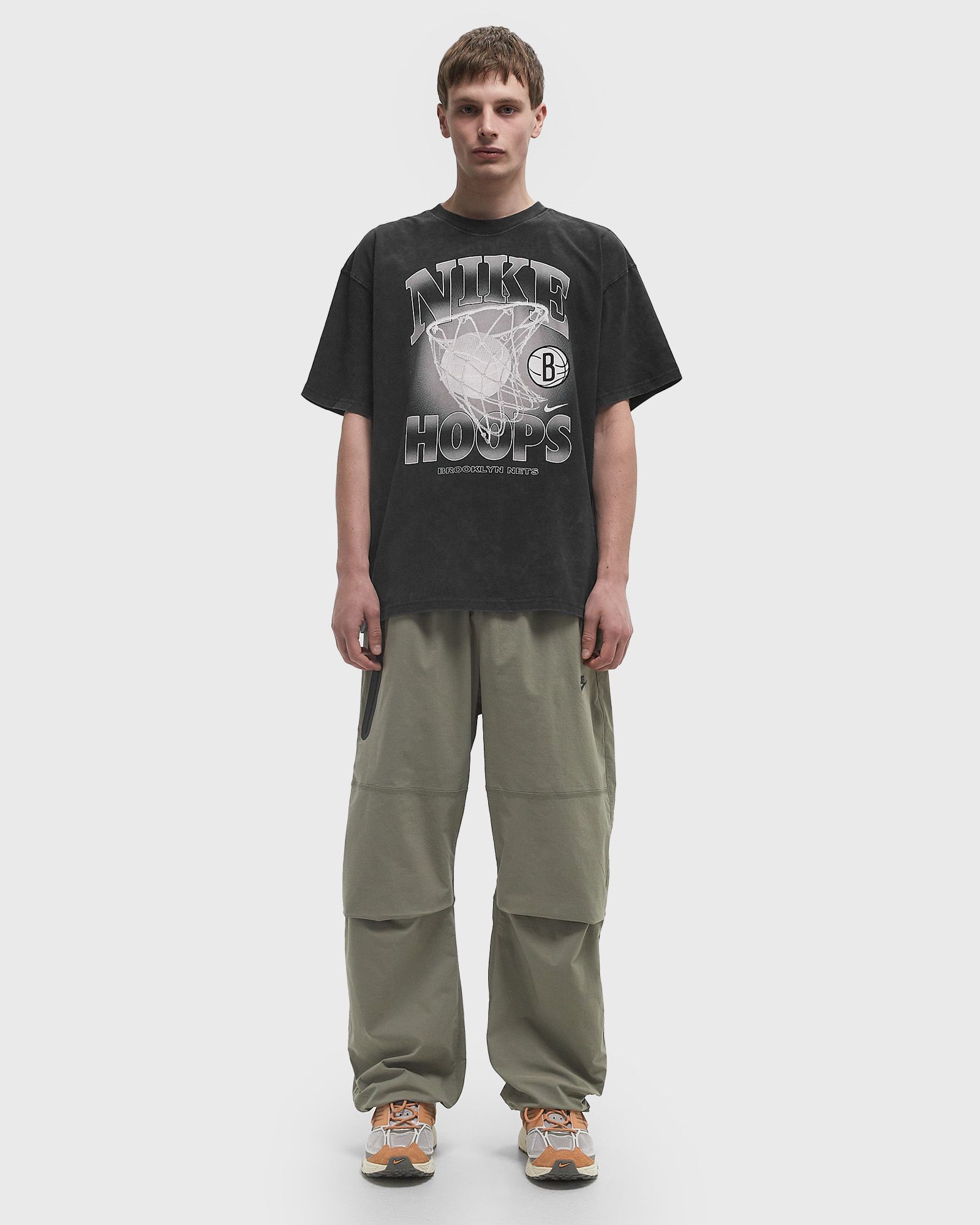 Nike Tech Woven Oversized Pants Green | BSTN Store