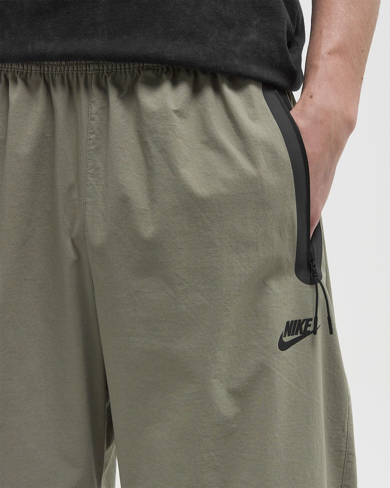 Tech Woven Oversized Pants