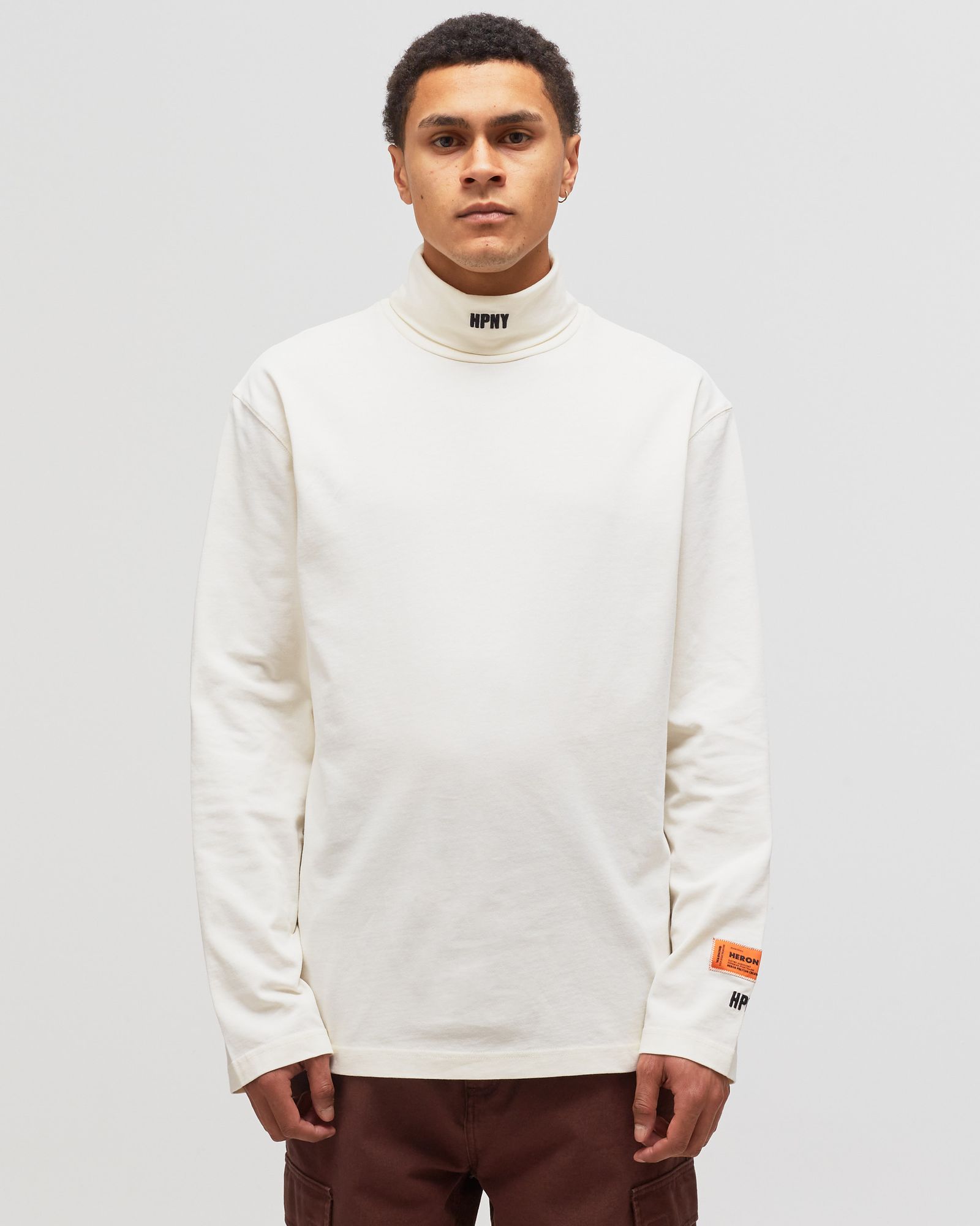 HPNY EMB ROLLNECK