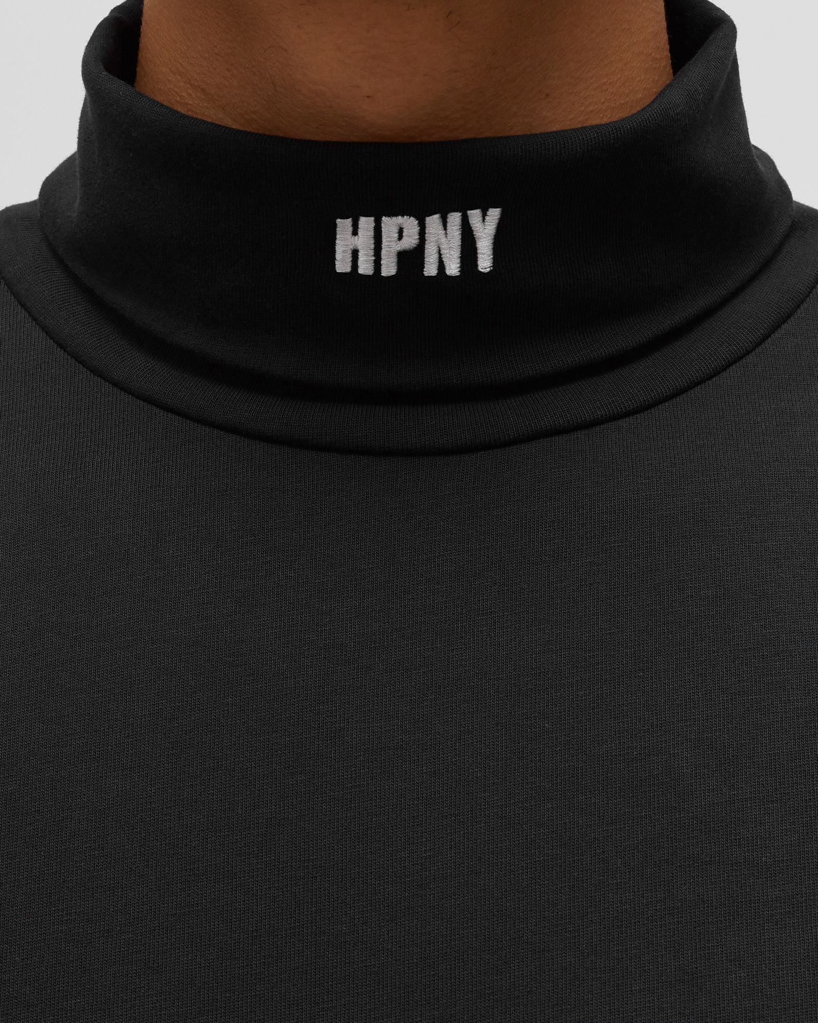 HPNY EMB ROLLNECK