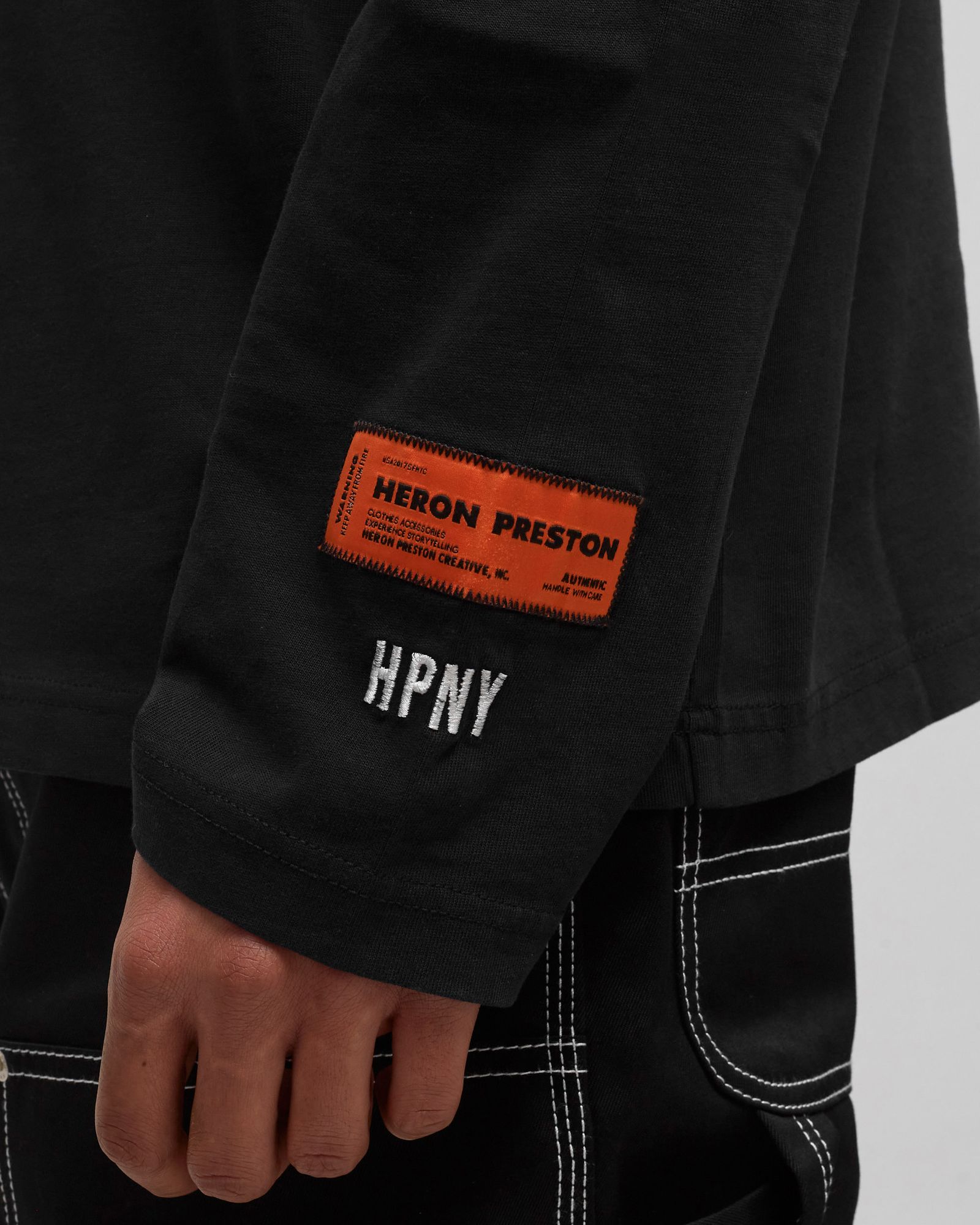 HPNY EMB ROLLNECK