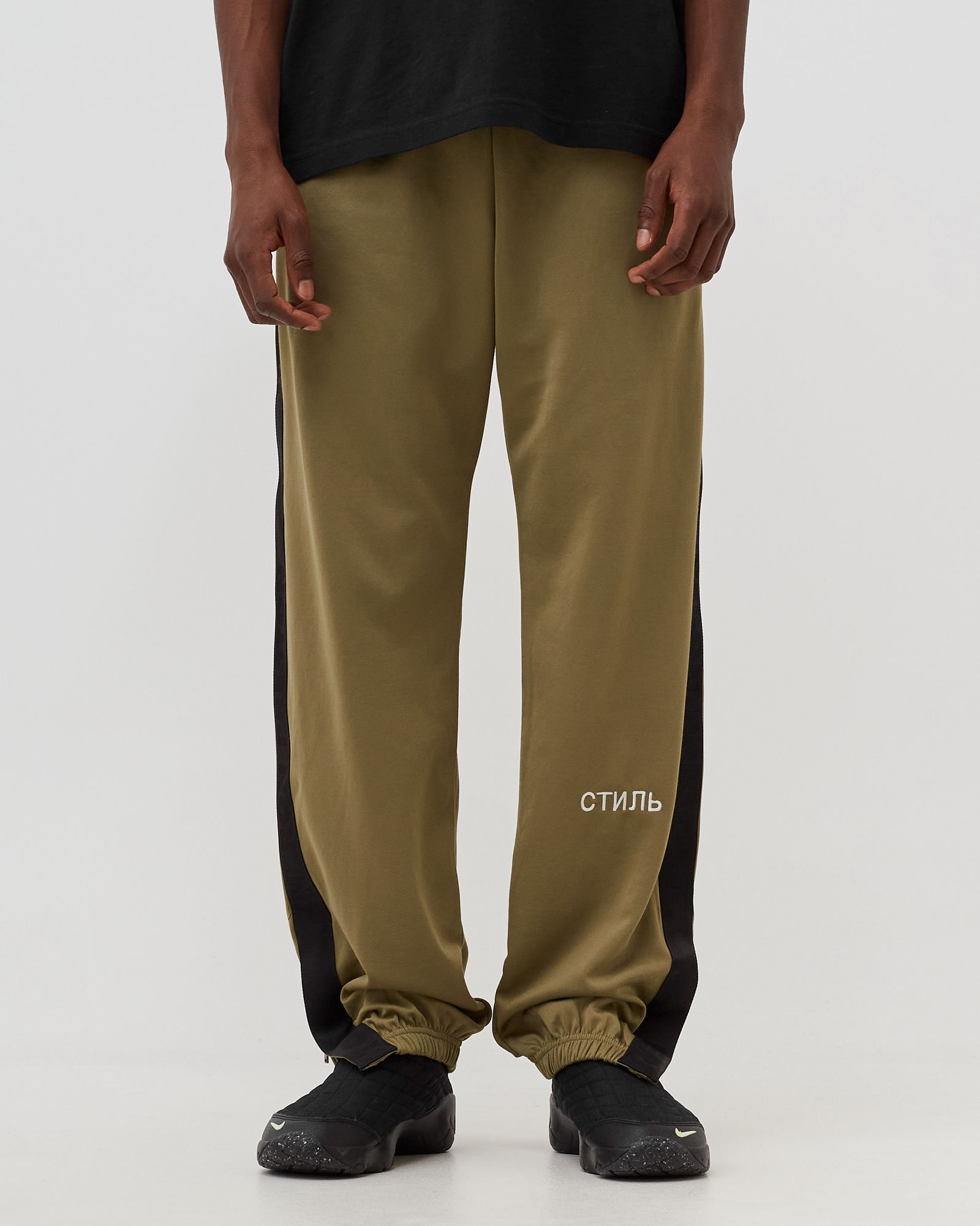 TRACKPANTS LOGO 