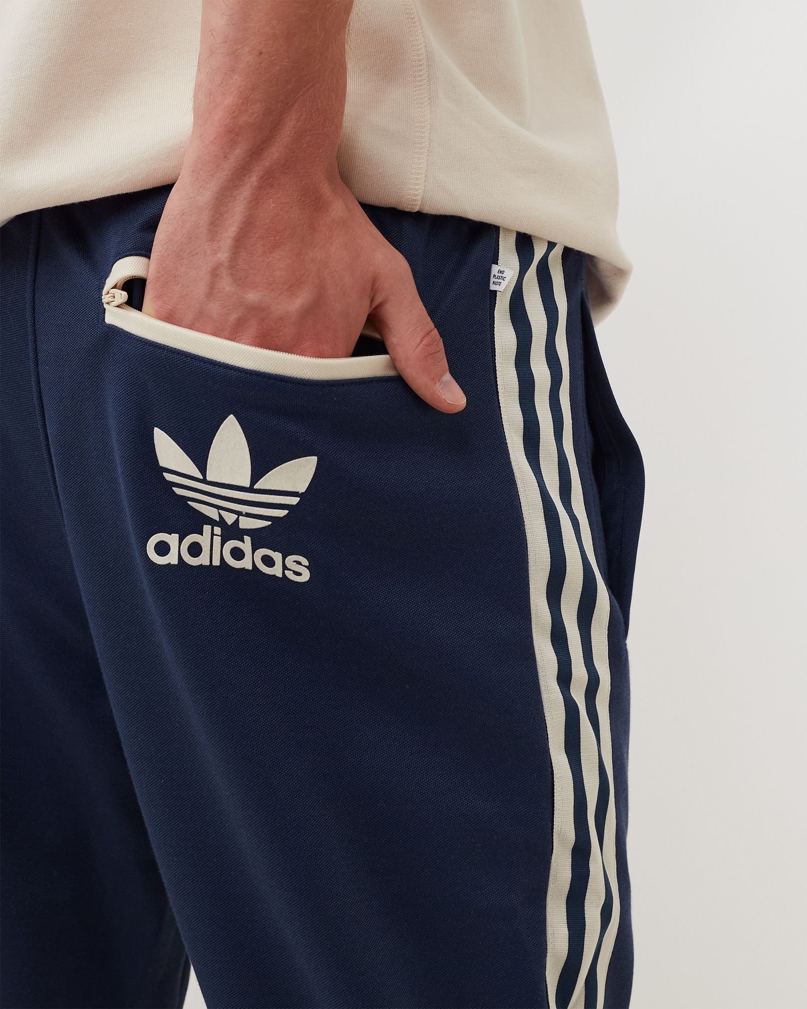 GRAPHICS MELLOW RIDE CLUB BECKENBAUER TRAININGSHOSE