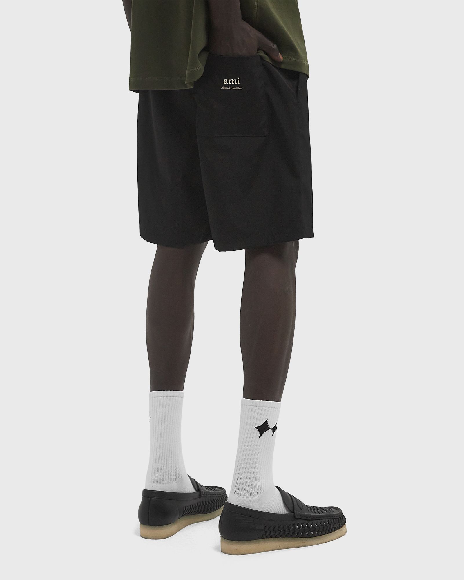 STRAIGHT ELASTICATED WAIST SHORTS