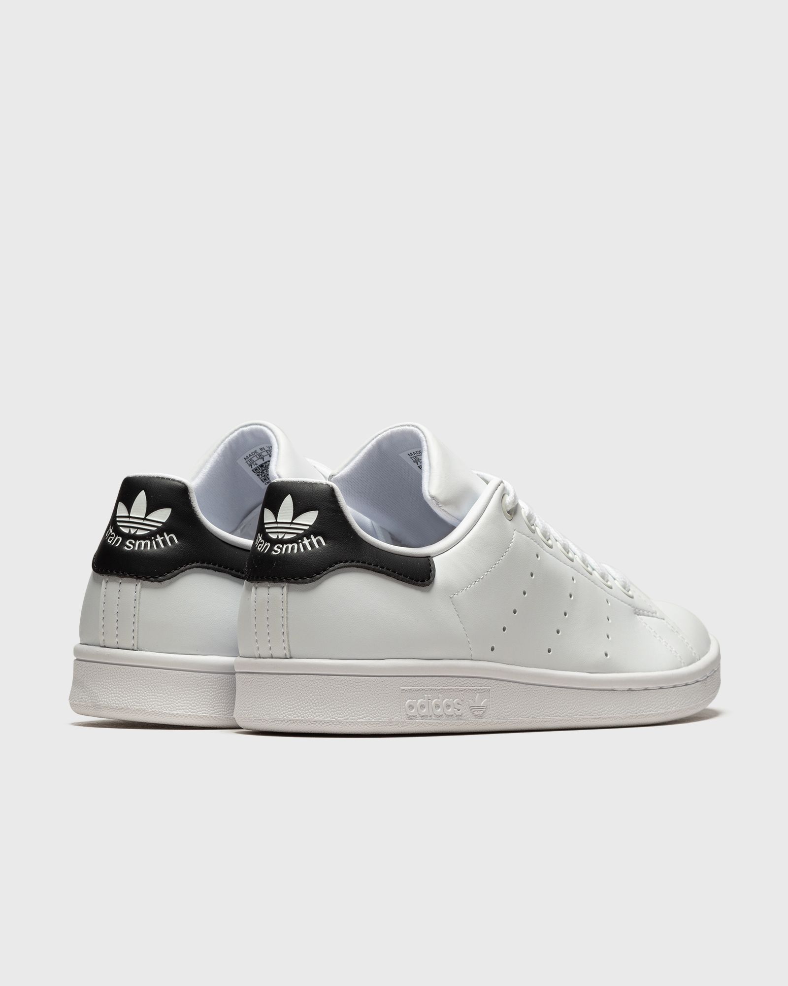 STAN SMITH