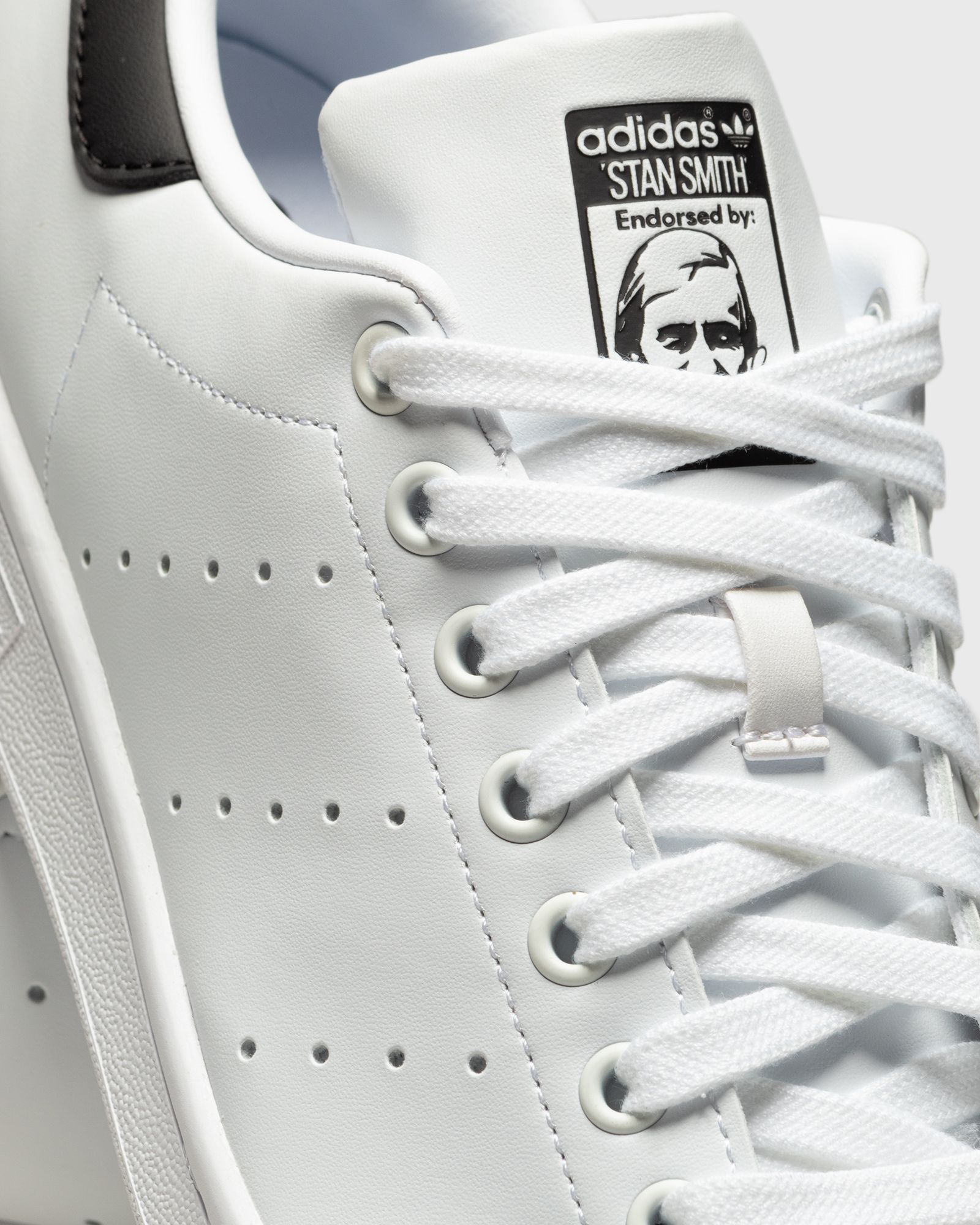 STAN SMITH