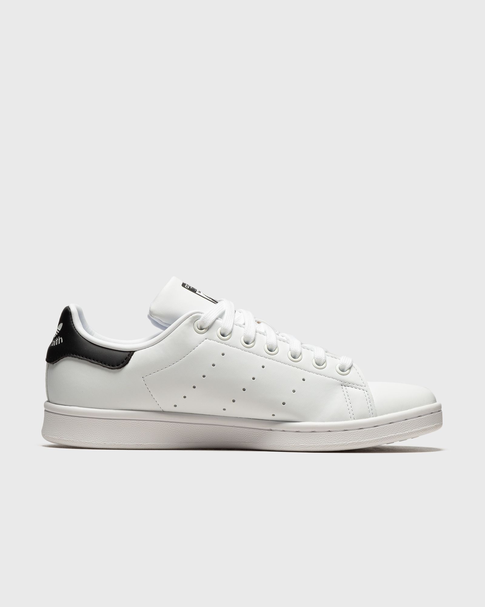 STAN SMITH