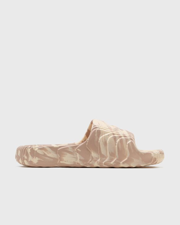 ADILETTE 22