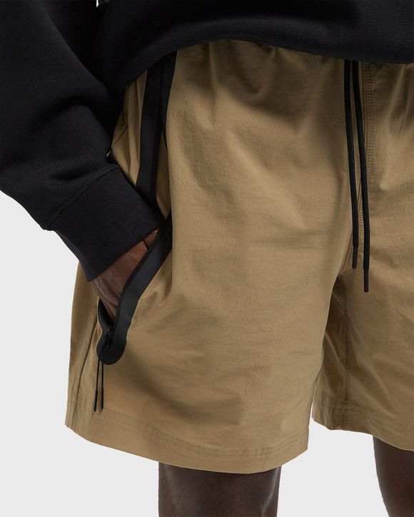 TECH WOVEN SHORT