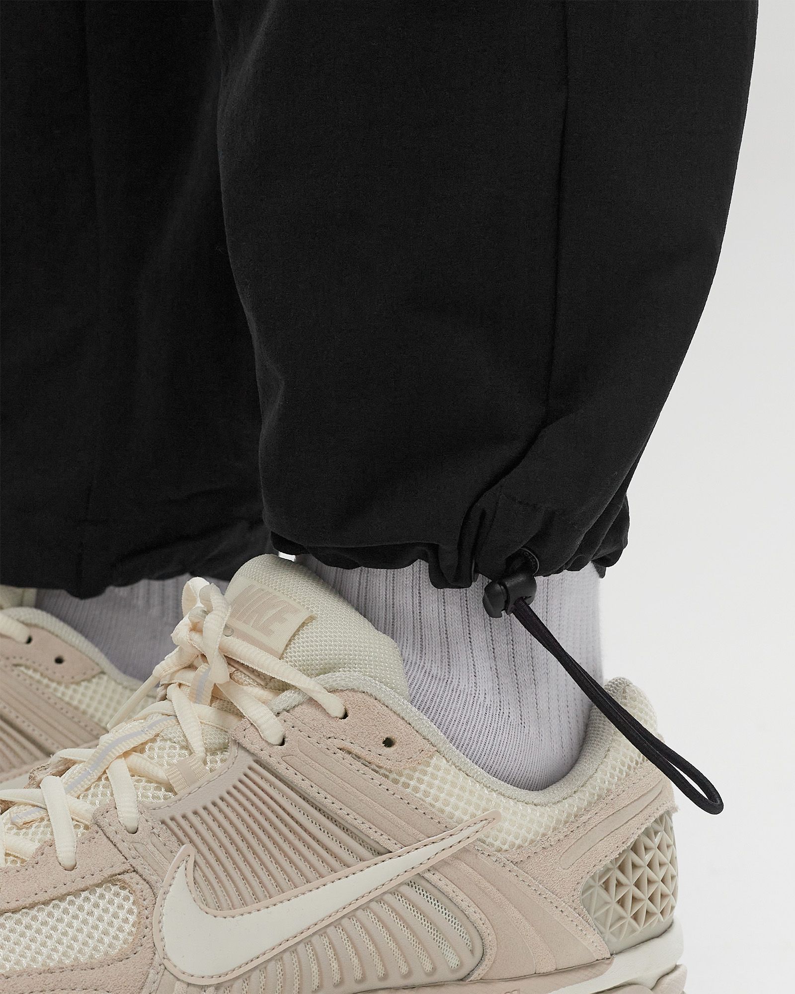 Essential Woven Pants