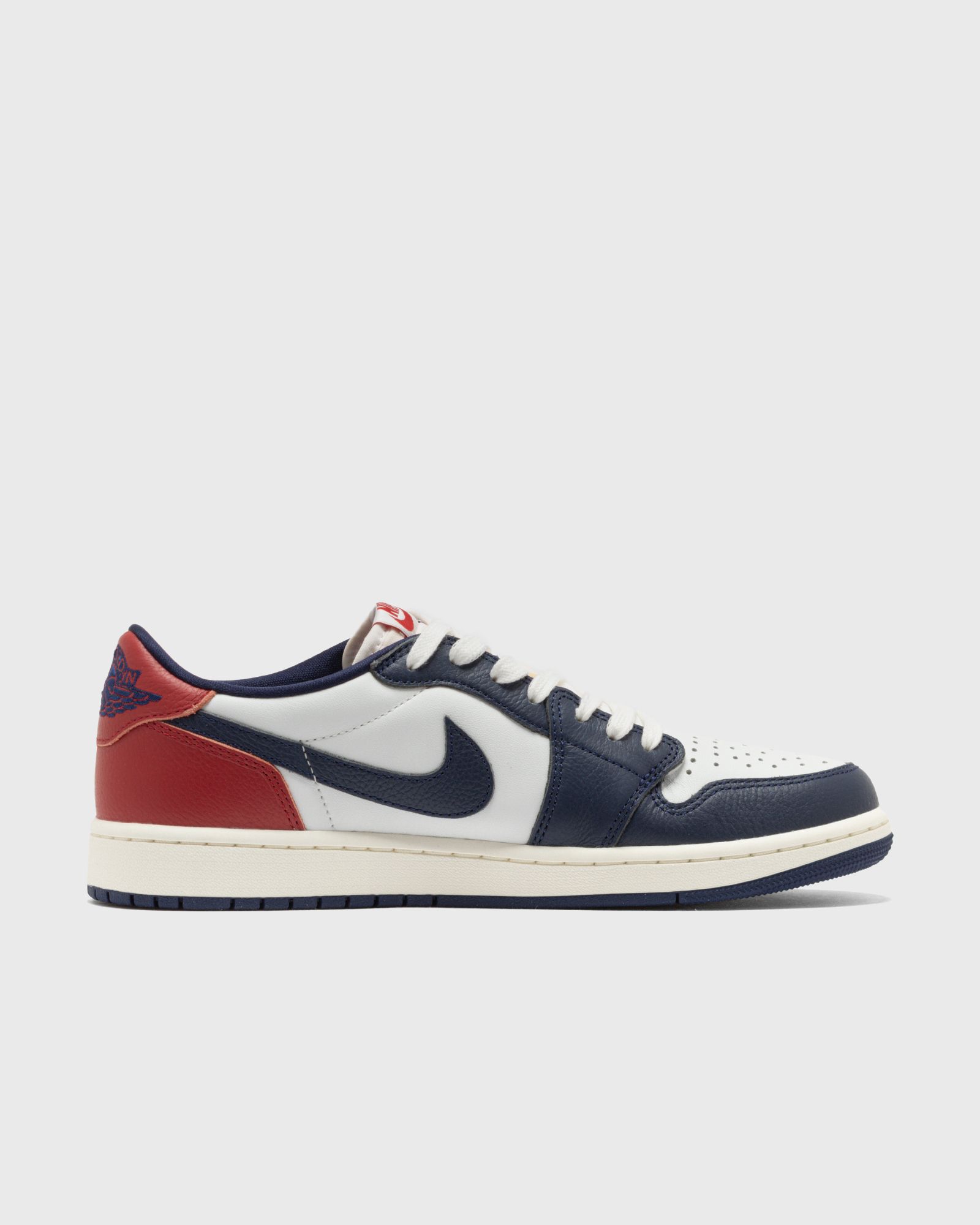 AIR JORDAN 1 RETRO LOW OG "Gym Red and Midnight Navy"