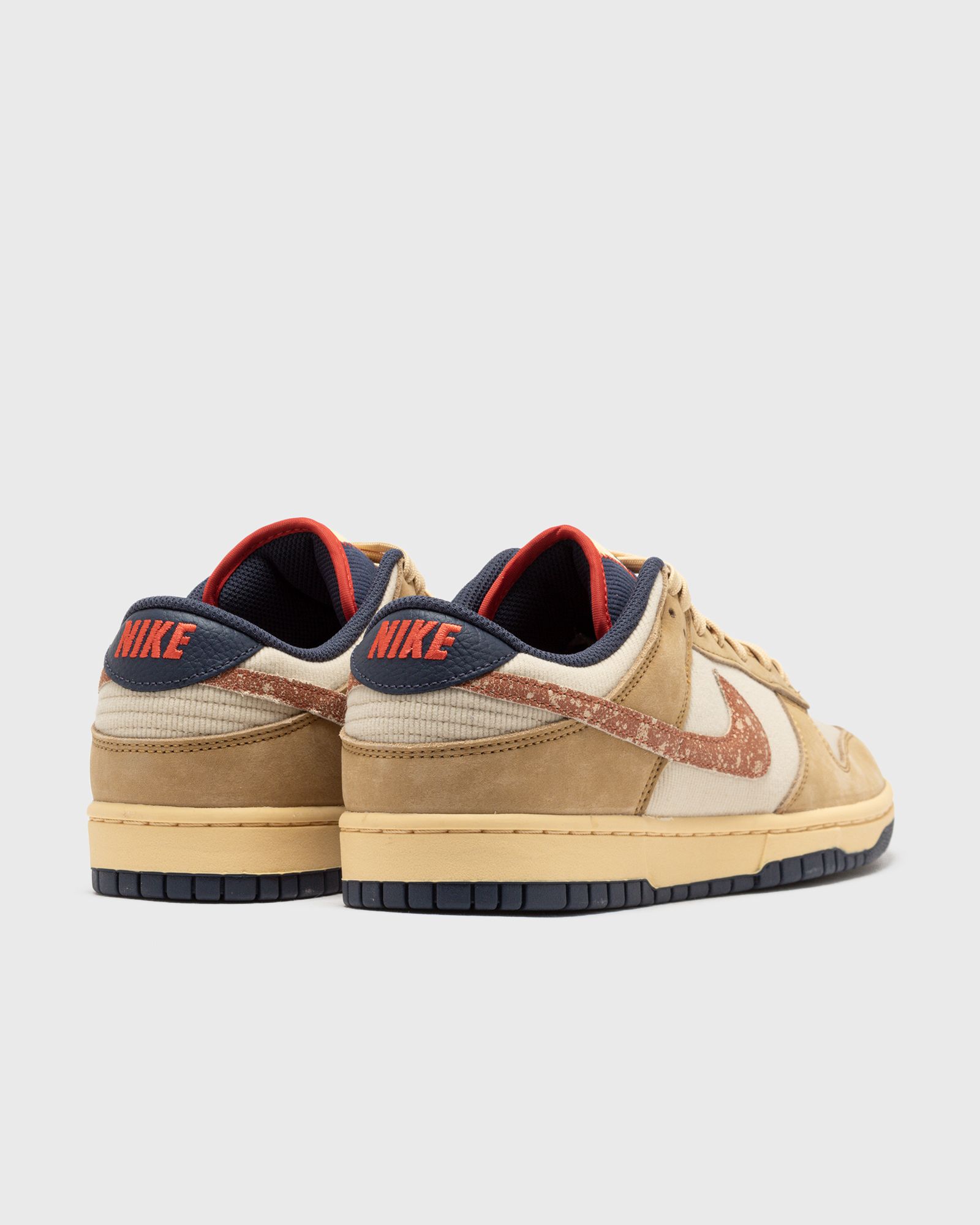 DUNK LOW RETRO SE