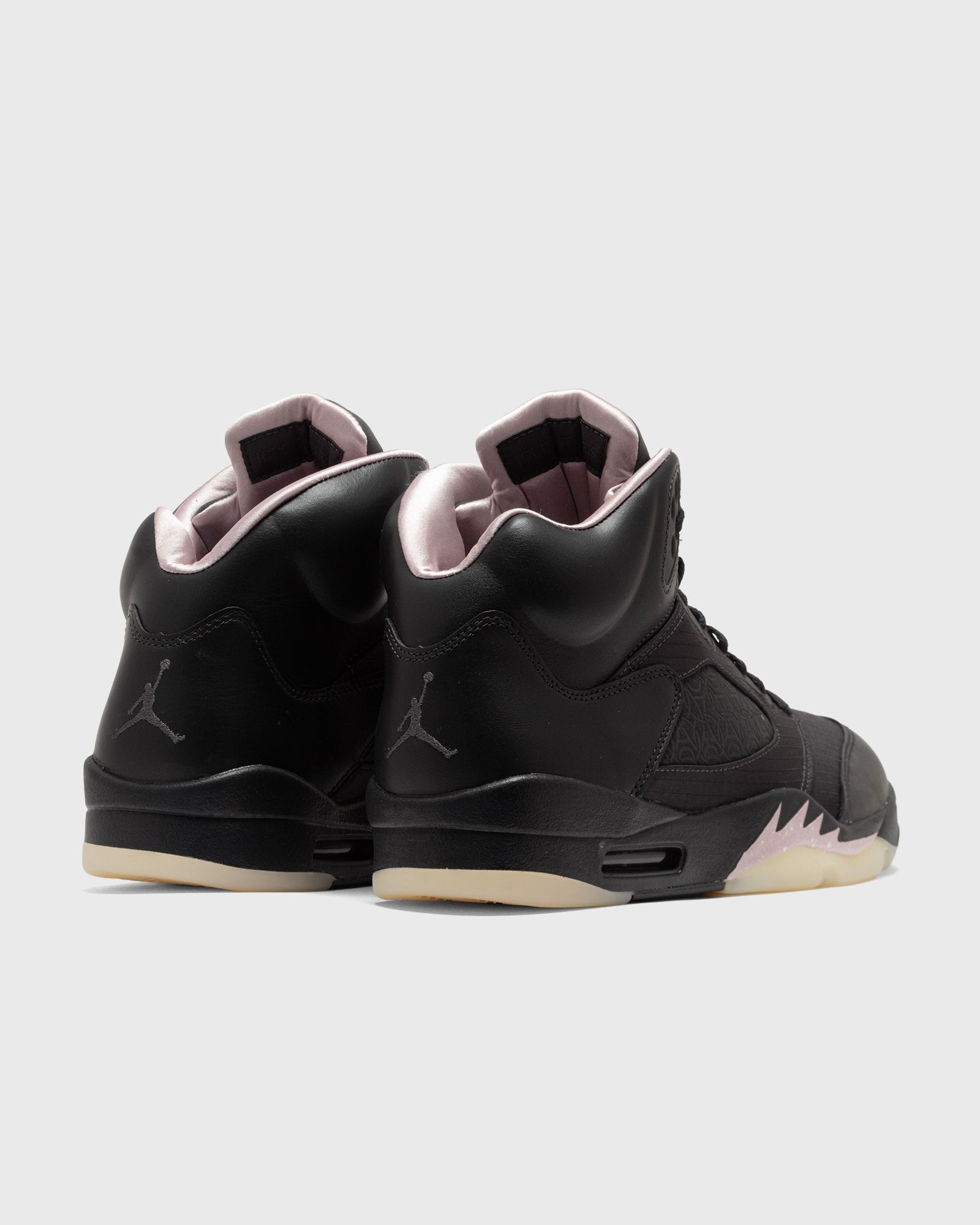 x Paris Saint-Germain AIR JORDAN 5 RETRO