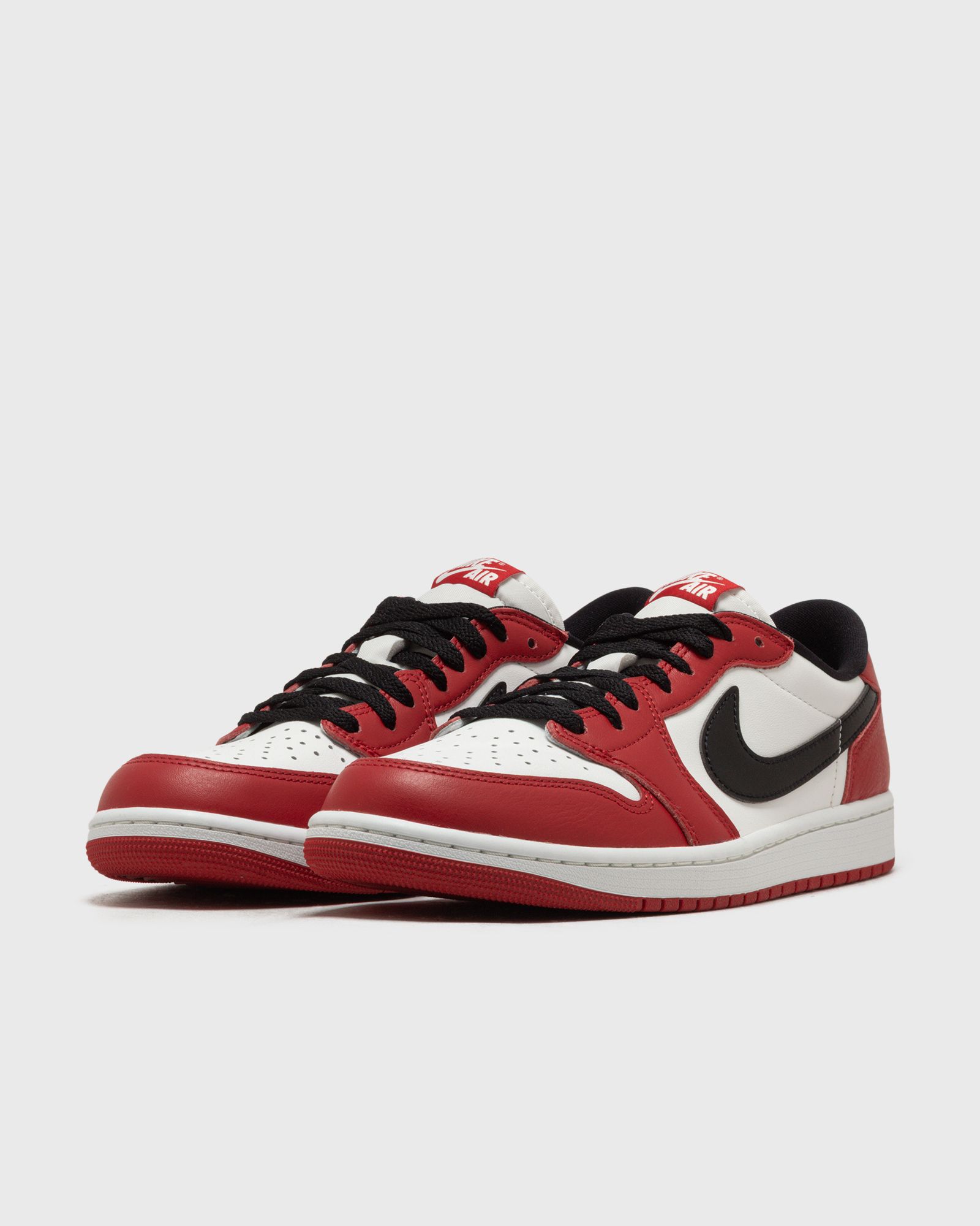 AIR JORDAN 1 RETRO LOW OG "Chicago"