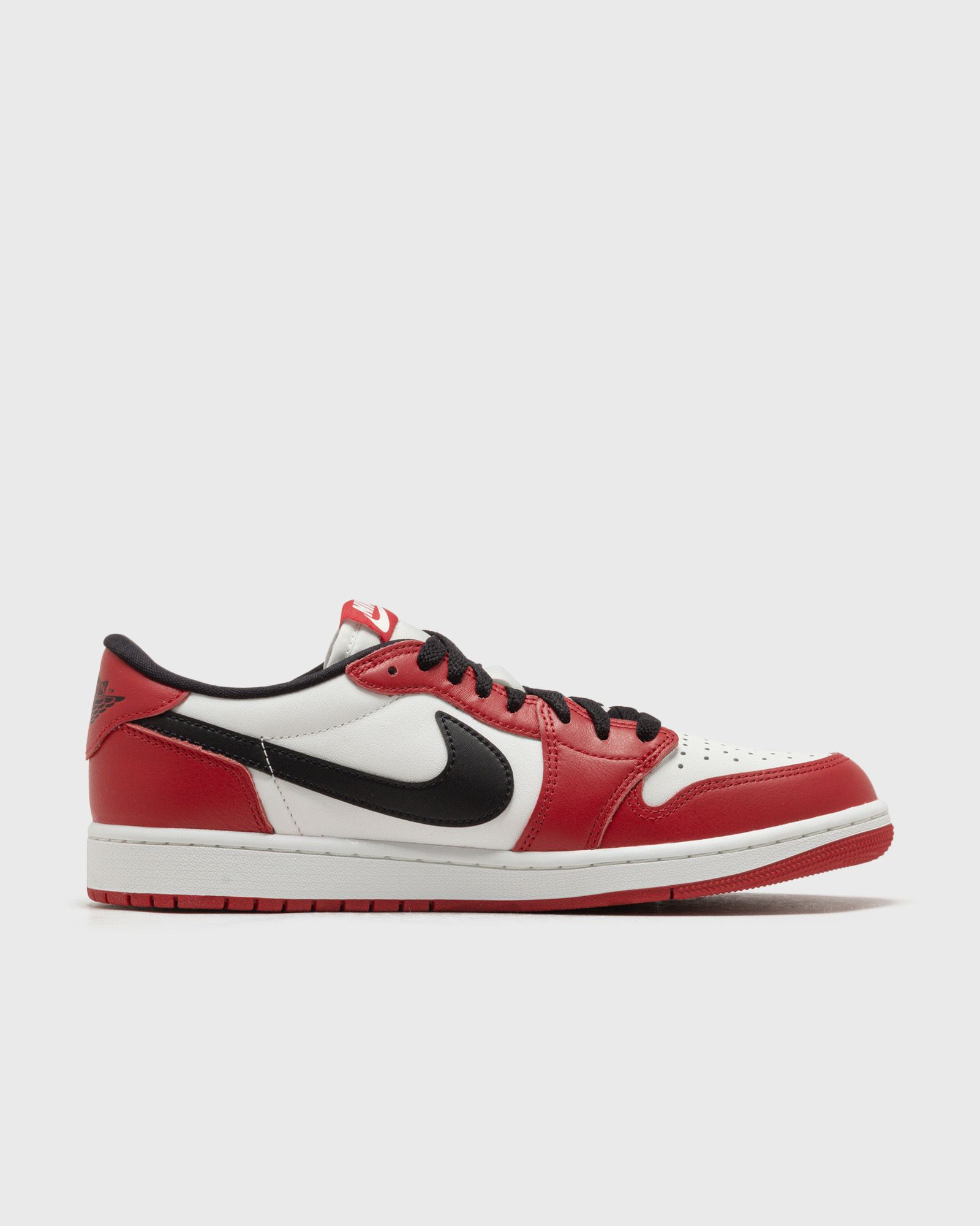 AIR JORDAN 1 RETRO LOW OG "Chicago"