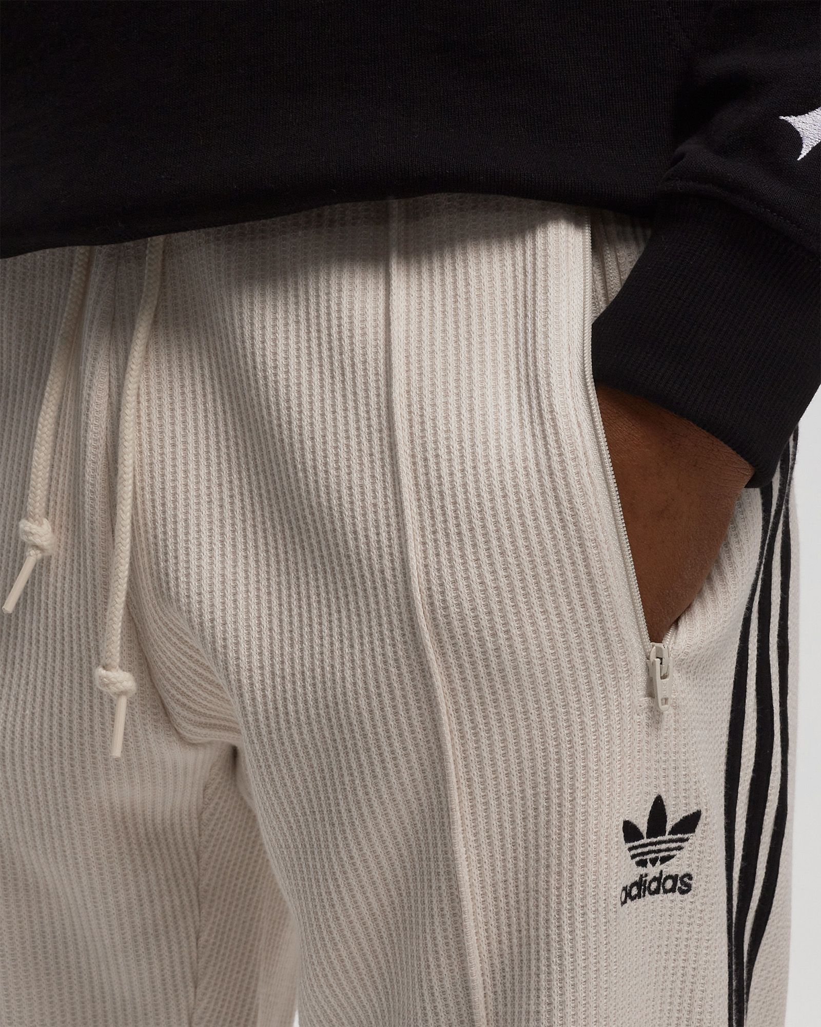 Q2 Basketball Trackpants