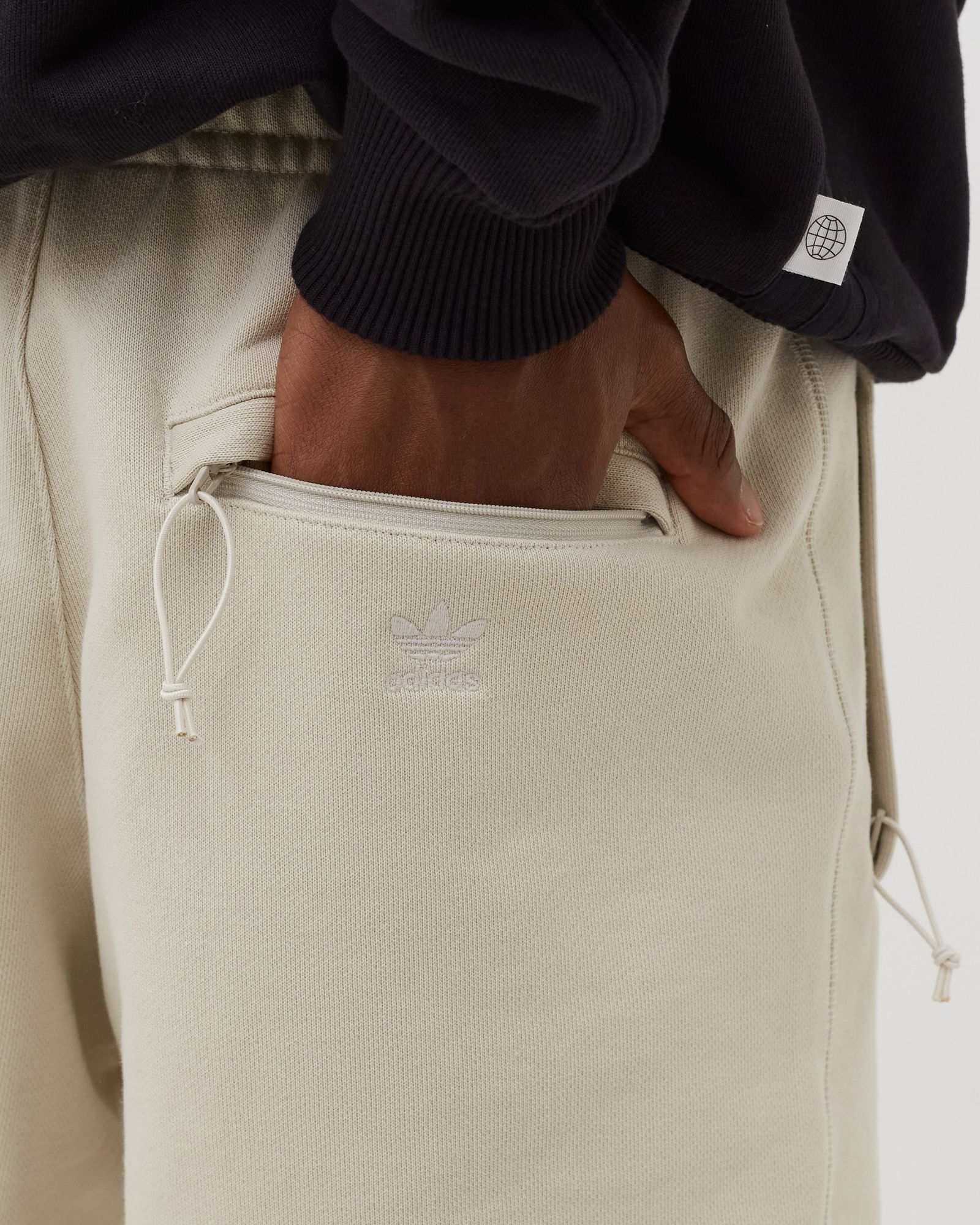 PHARELL WILLIAMS BASICS SHORT