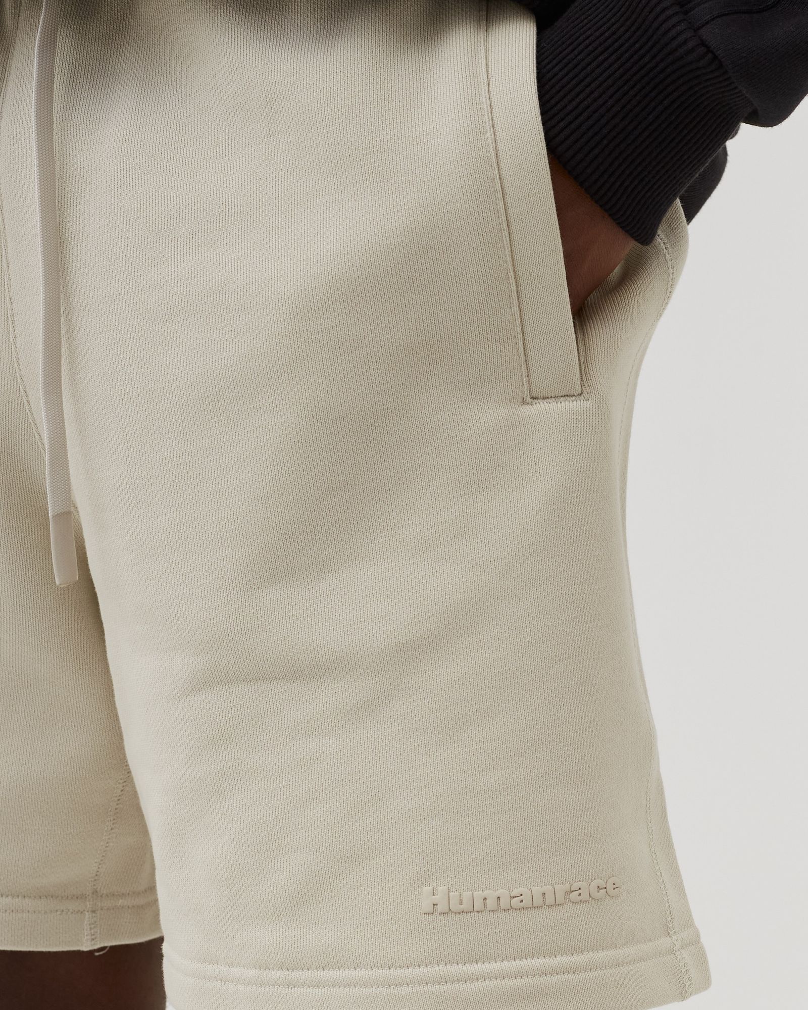 PHARELL WILLIAMS BASICS SHORT