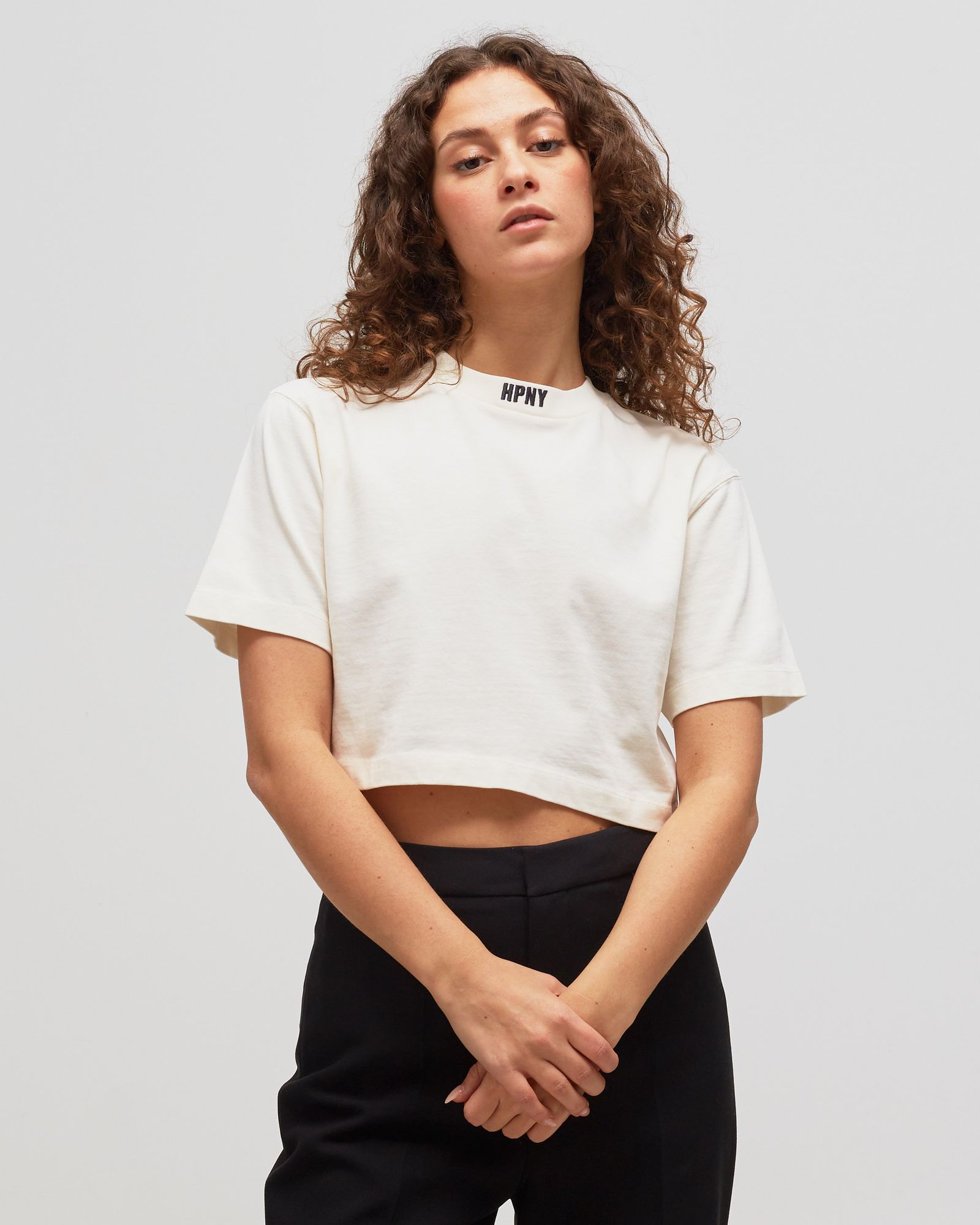 HPNY EMB CROP SS TEE